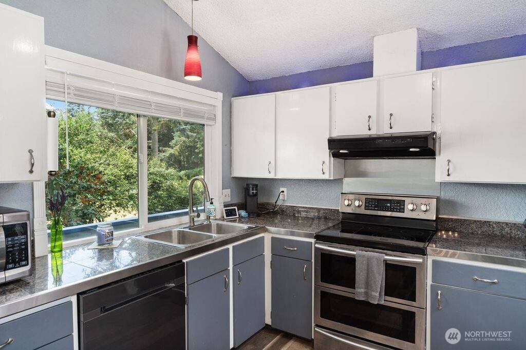 Federal Way, WA 98023,31949 36th AVE SW