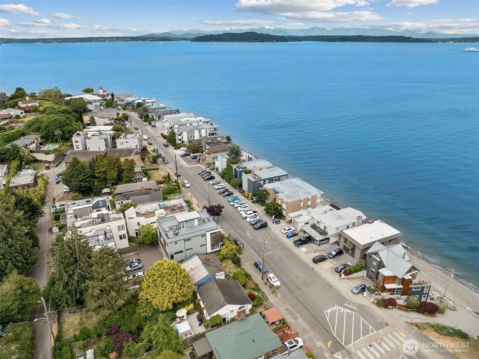 Seattle, WA 98116,3002 Alki AVE SW