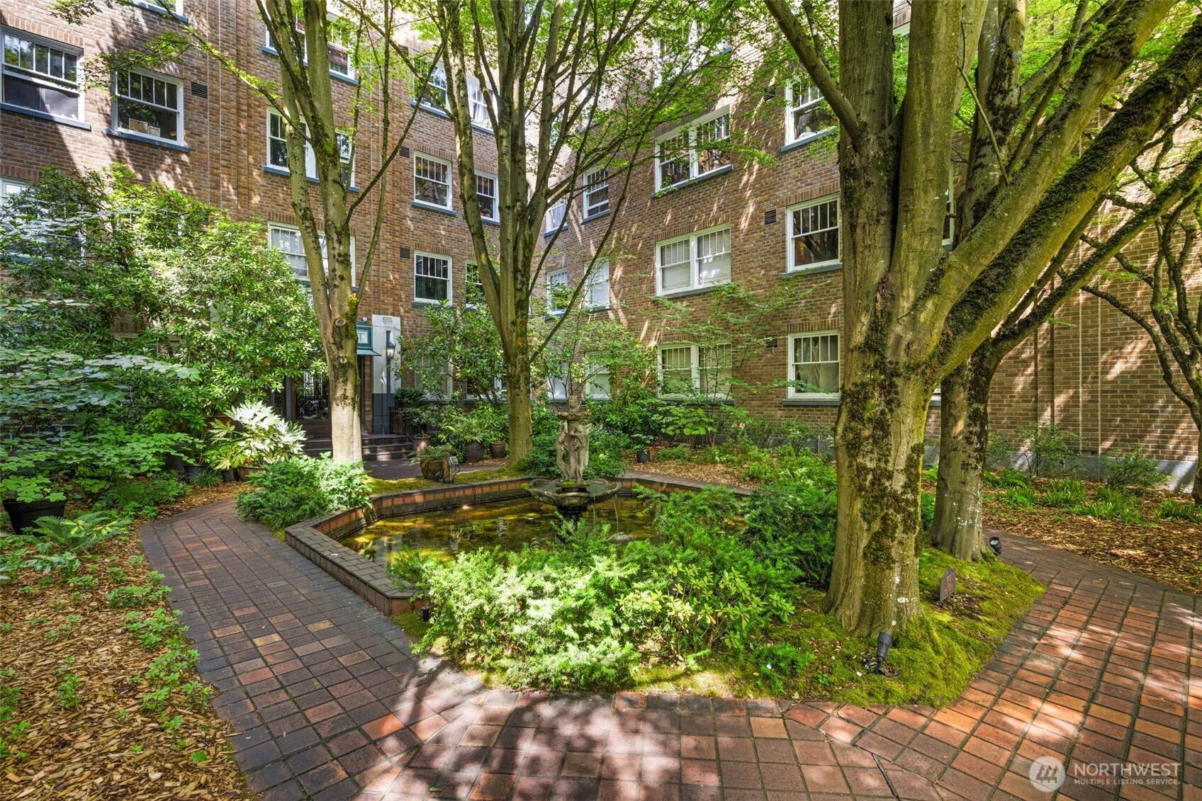 Seattle, WA 98122,1631 16th AVE #114