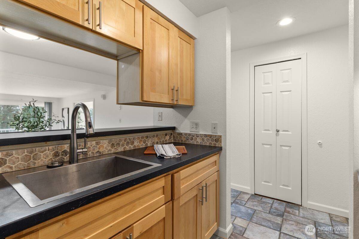 Redmond, WA 98052,9484 Redmond-Woodinville RD NE #C-205