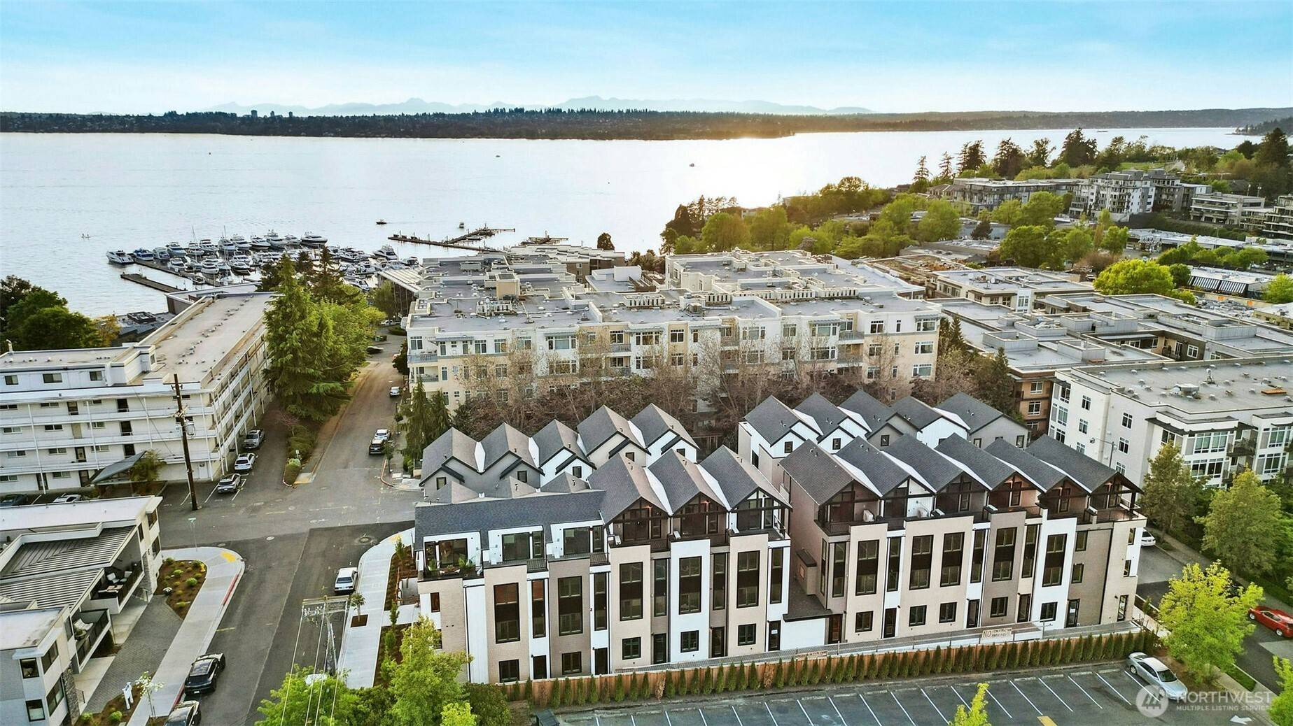 Kirkland, WA 98033,118 B 2nd ST S