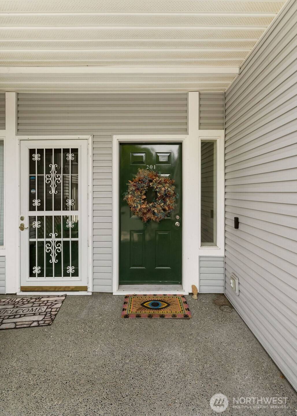 Tacoma, WA 98422,4714 Fairwood Blvd NE #201