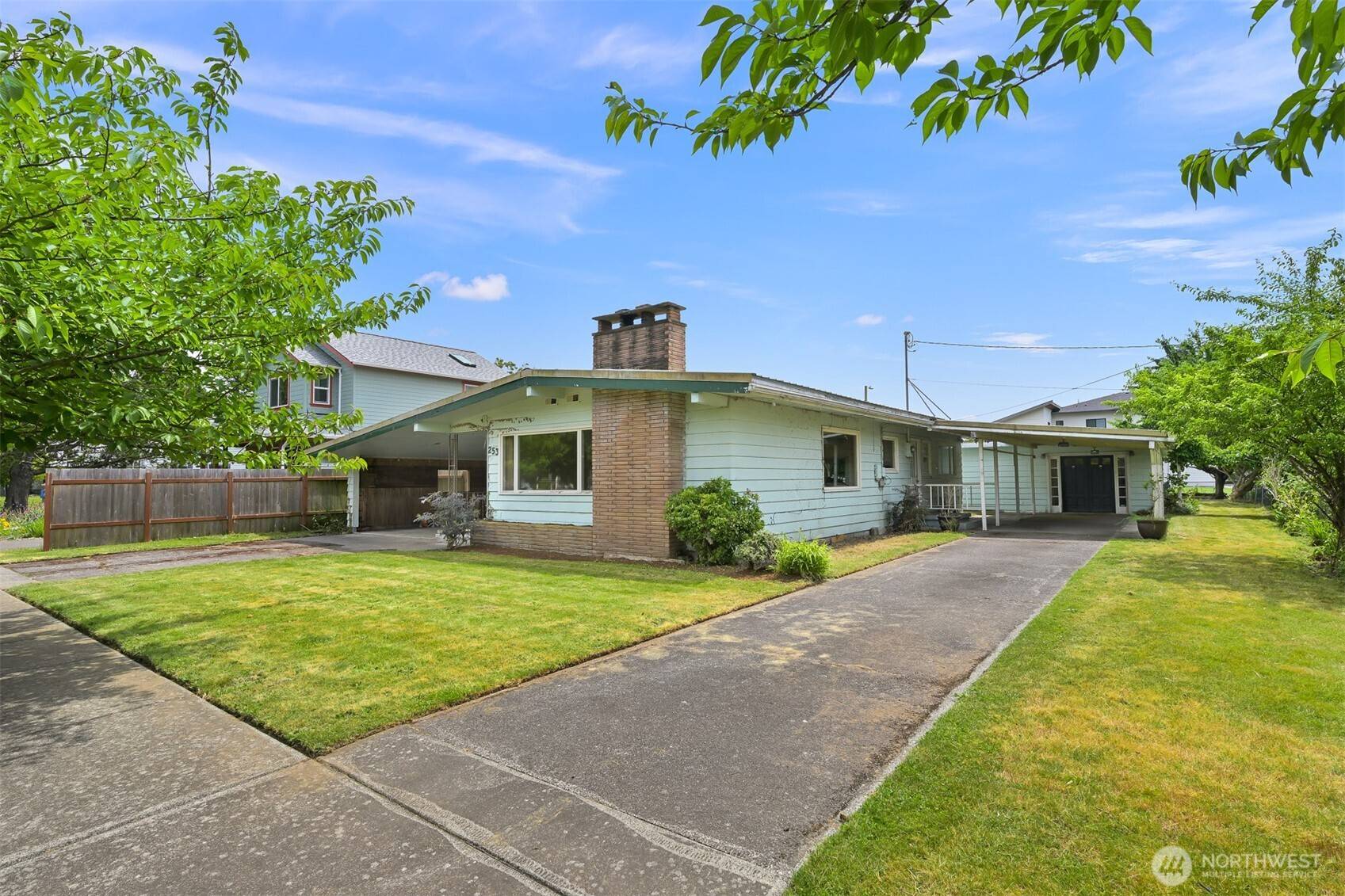 Blaine, WA 98230,253 Cherry ST
