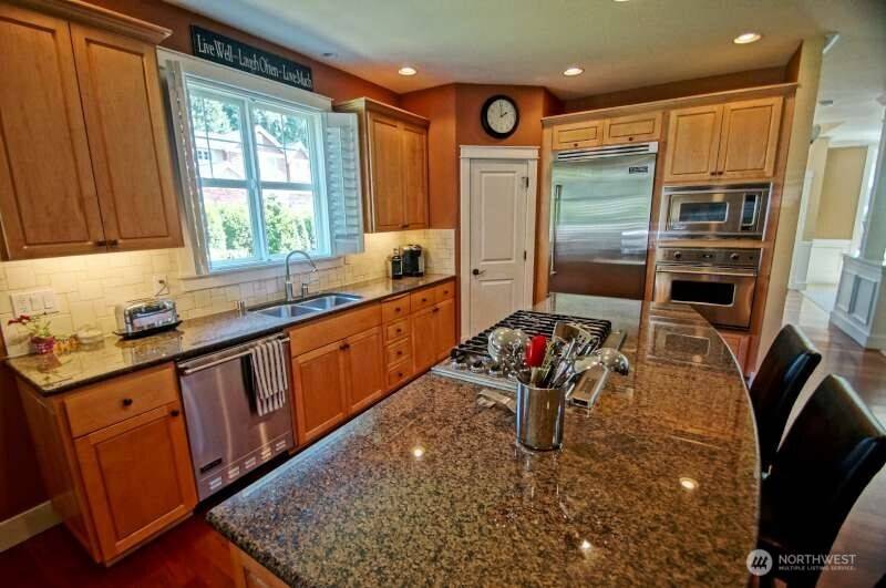 Kirkland, WA 98033,11341 106th AVE NE