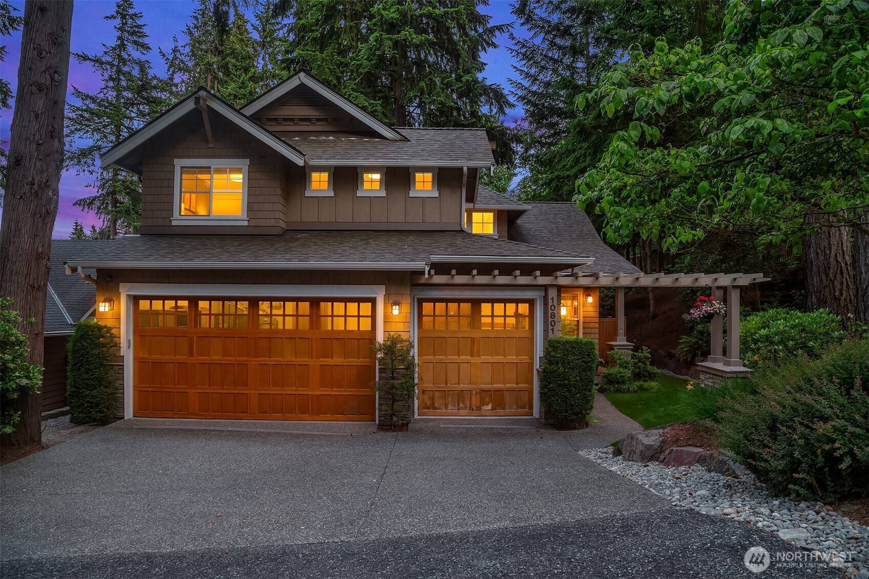 Bellevue, WA 98004,10801 SE 28 ST