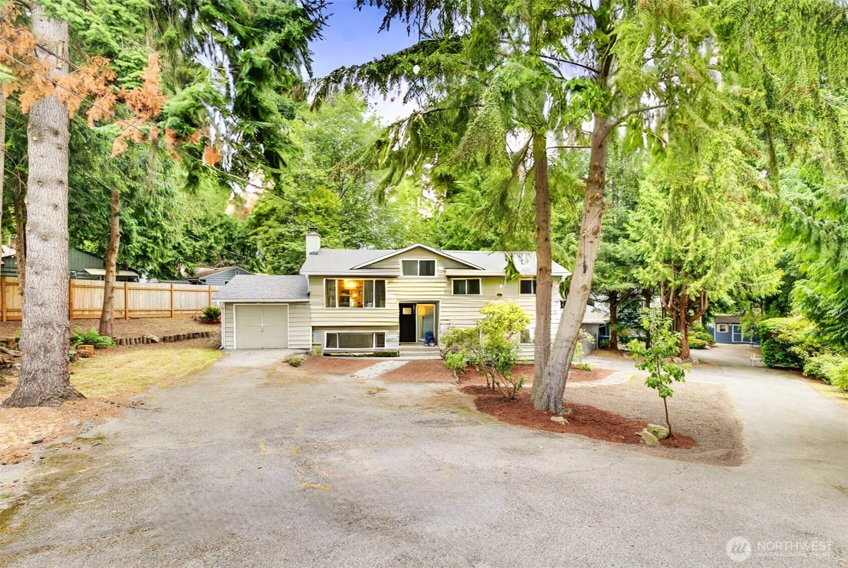 Shoreline, WA 98155,812 NE 175th ST