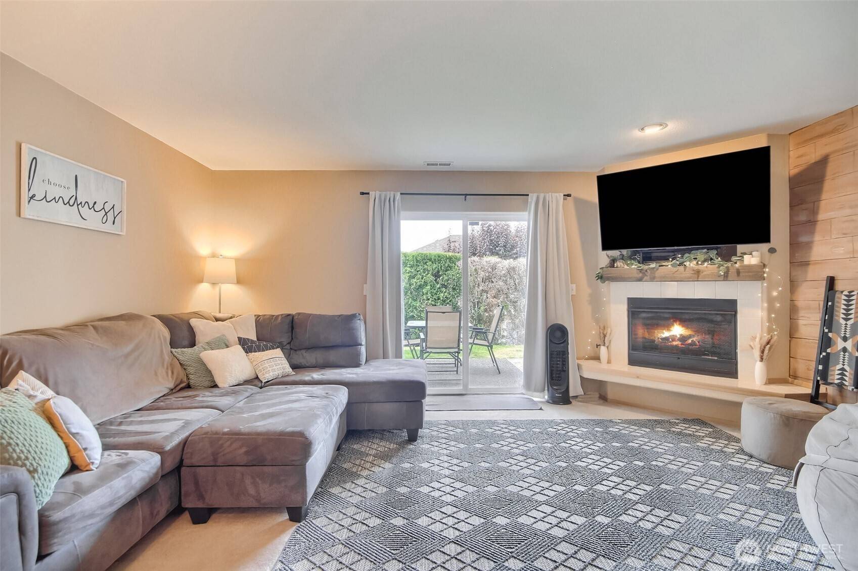 Enumclaw, WA 98022,1450 Mountain View DR