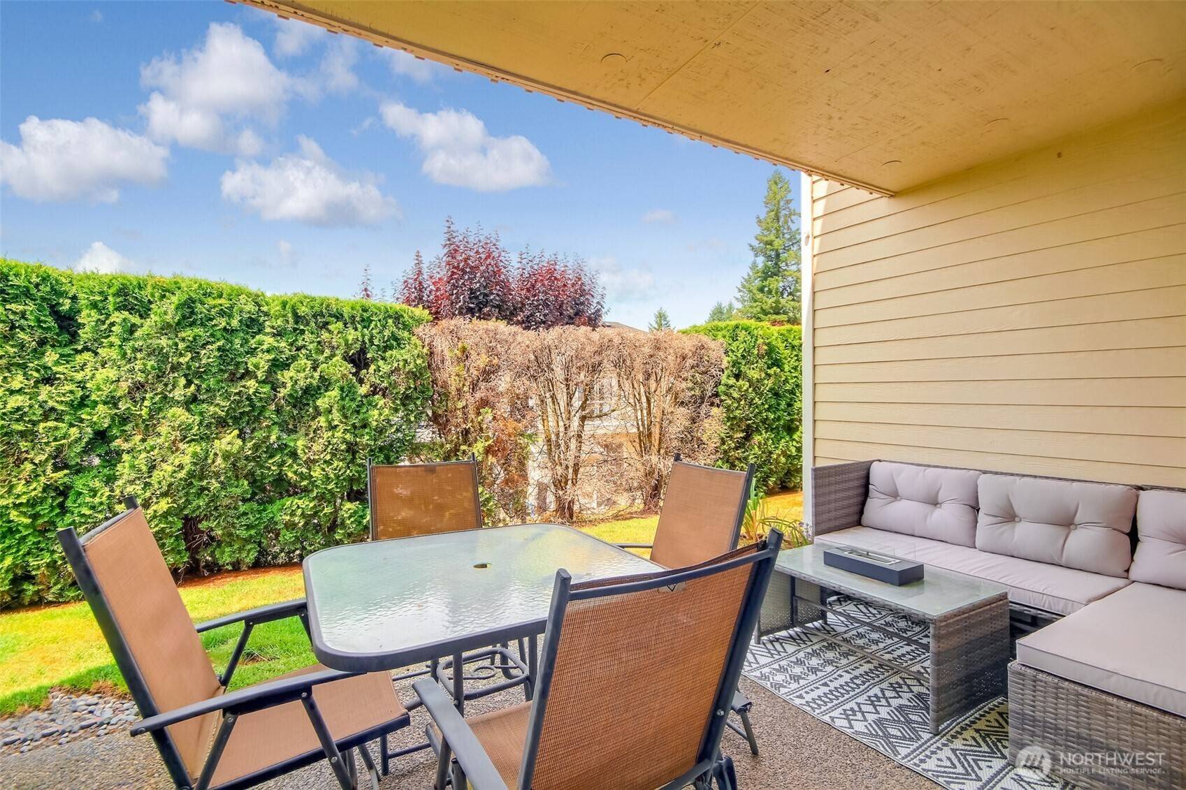 Enumclaw, WA 98022,1450 Mountain View DR