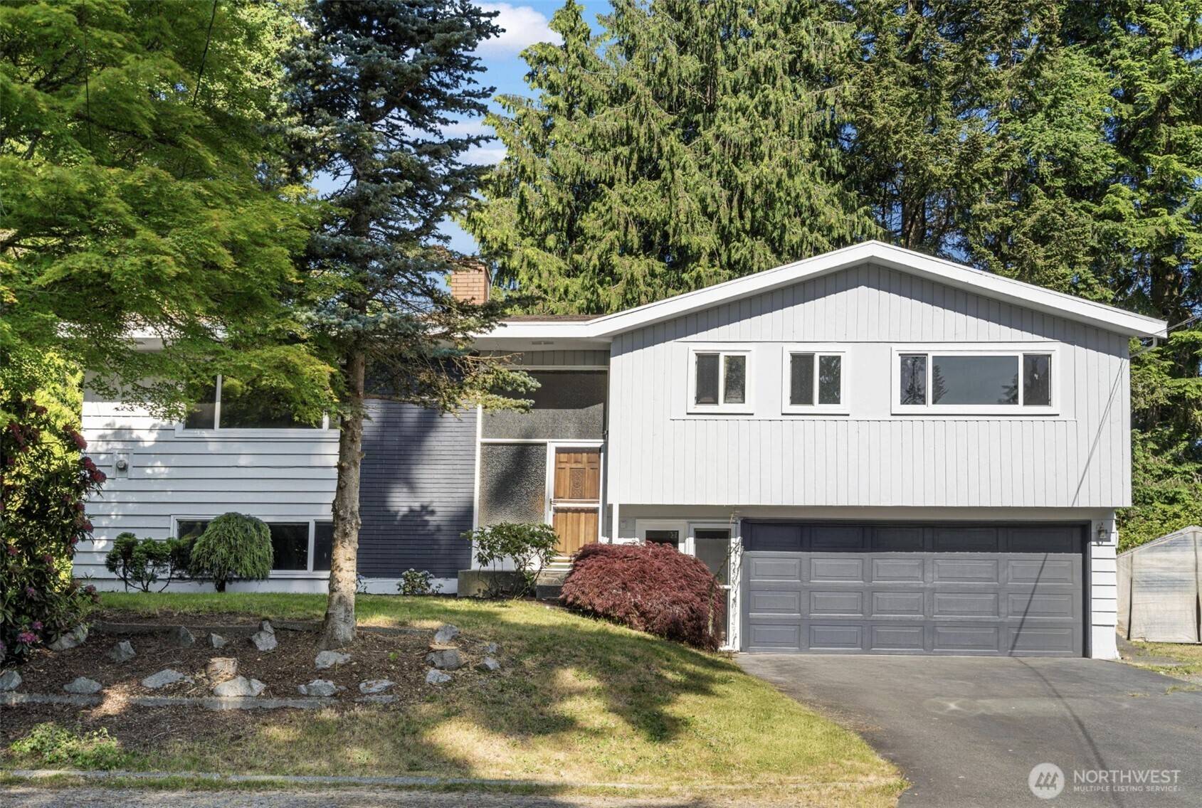 Edmonds, WA 98020,22109 93 PL W
