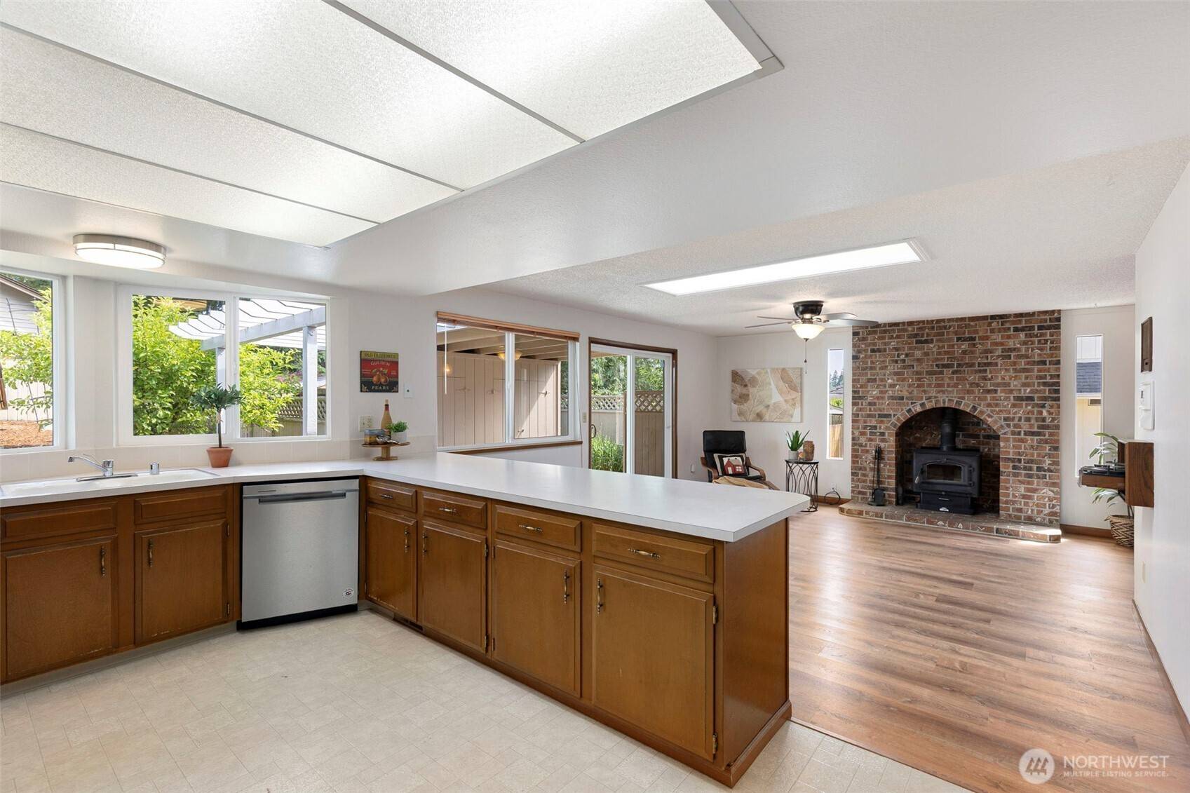 Port Orchard, WA 98366,3546 MADRONA DR SE