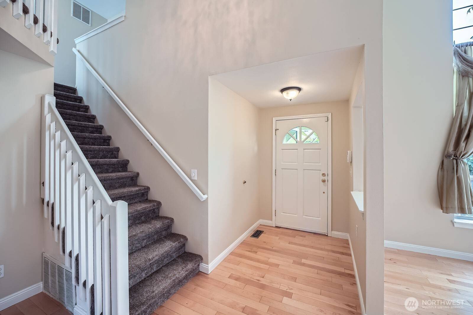 Bellevue, WA 98008,15831 Northup WAY #26