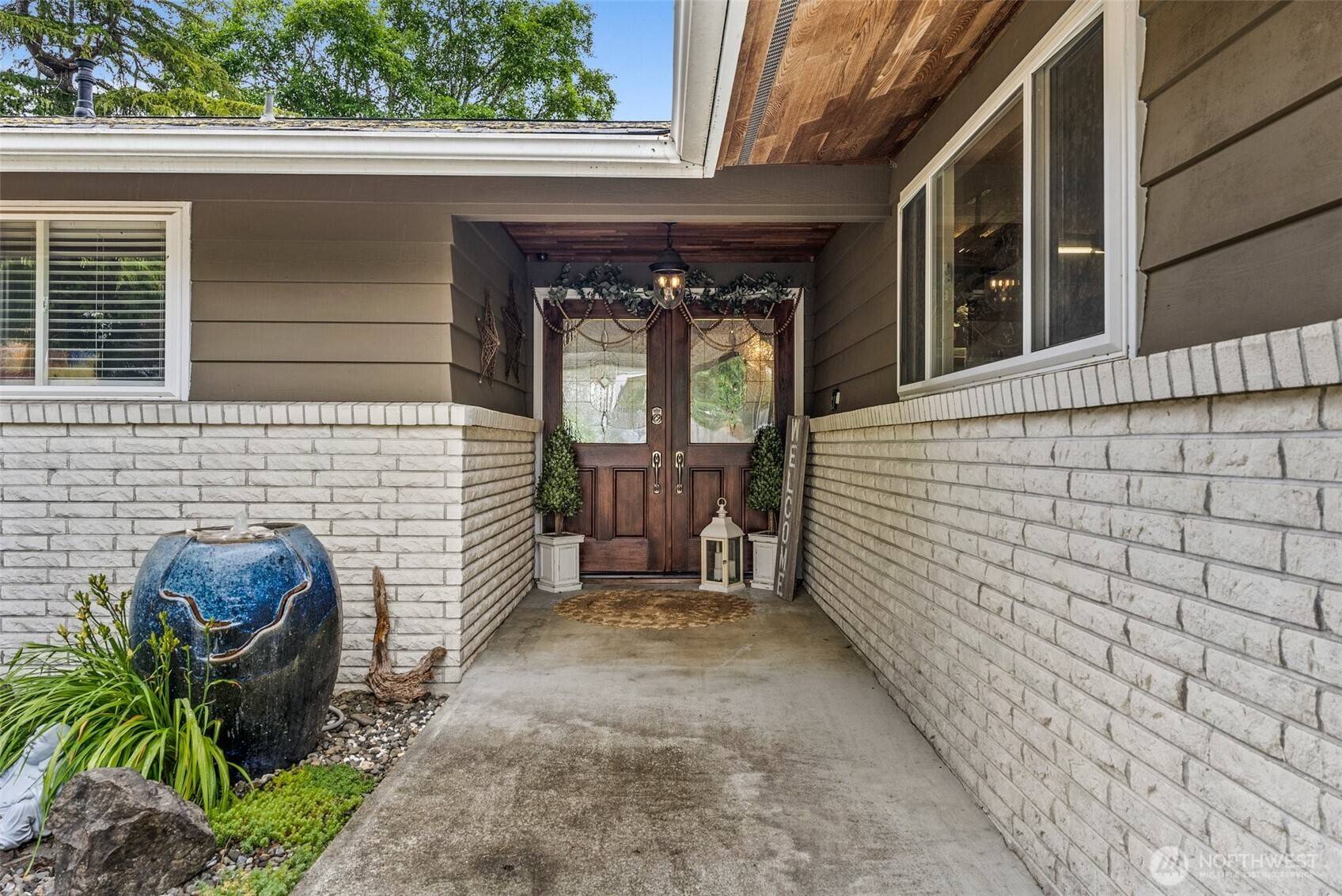 Raymond, WA 98577,755 Elm ST