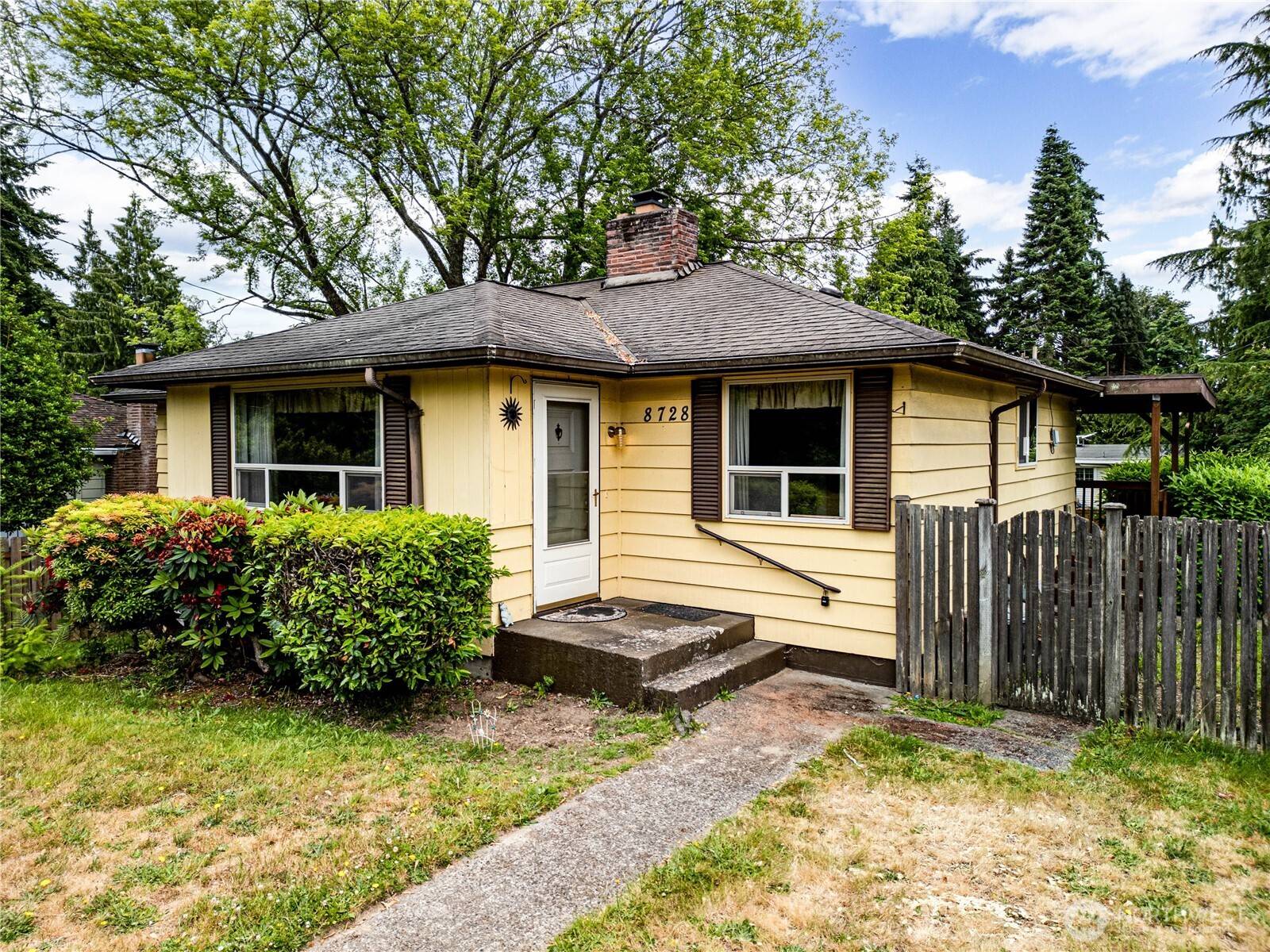 Edmonds, WA 98026,8728 224th ST SW