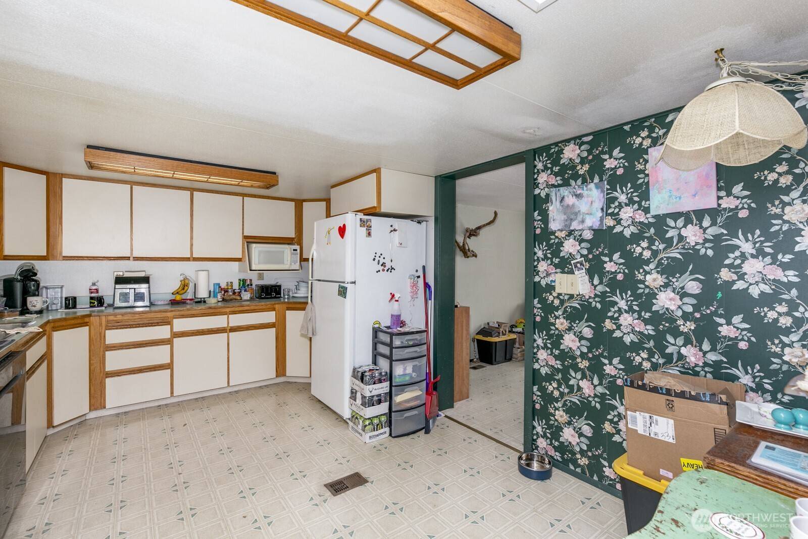 Everett, WA 98203,7701 Hardeson DR #107