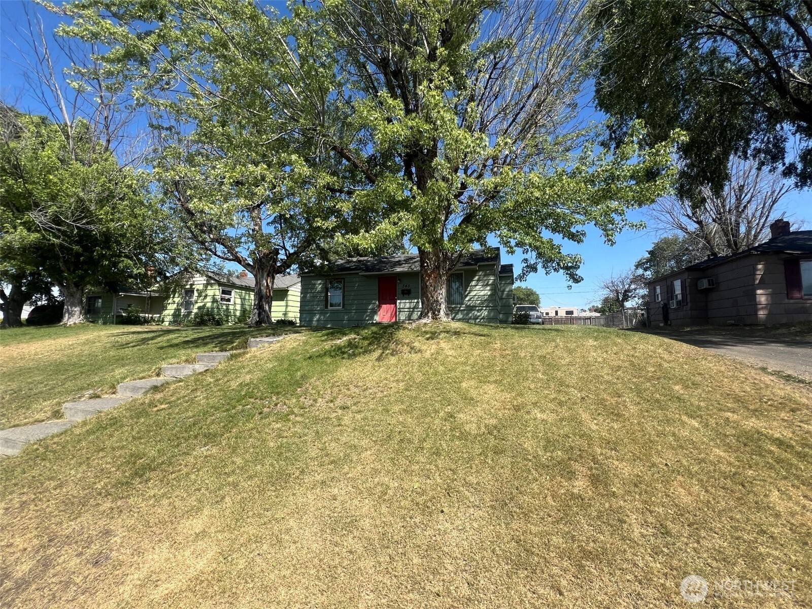 Moses Lake, WA 98837,345 W Ridge RD