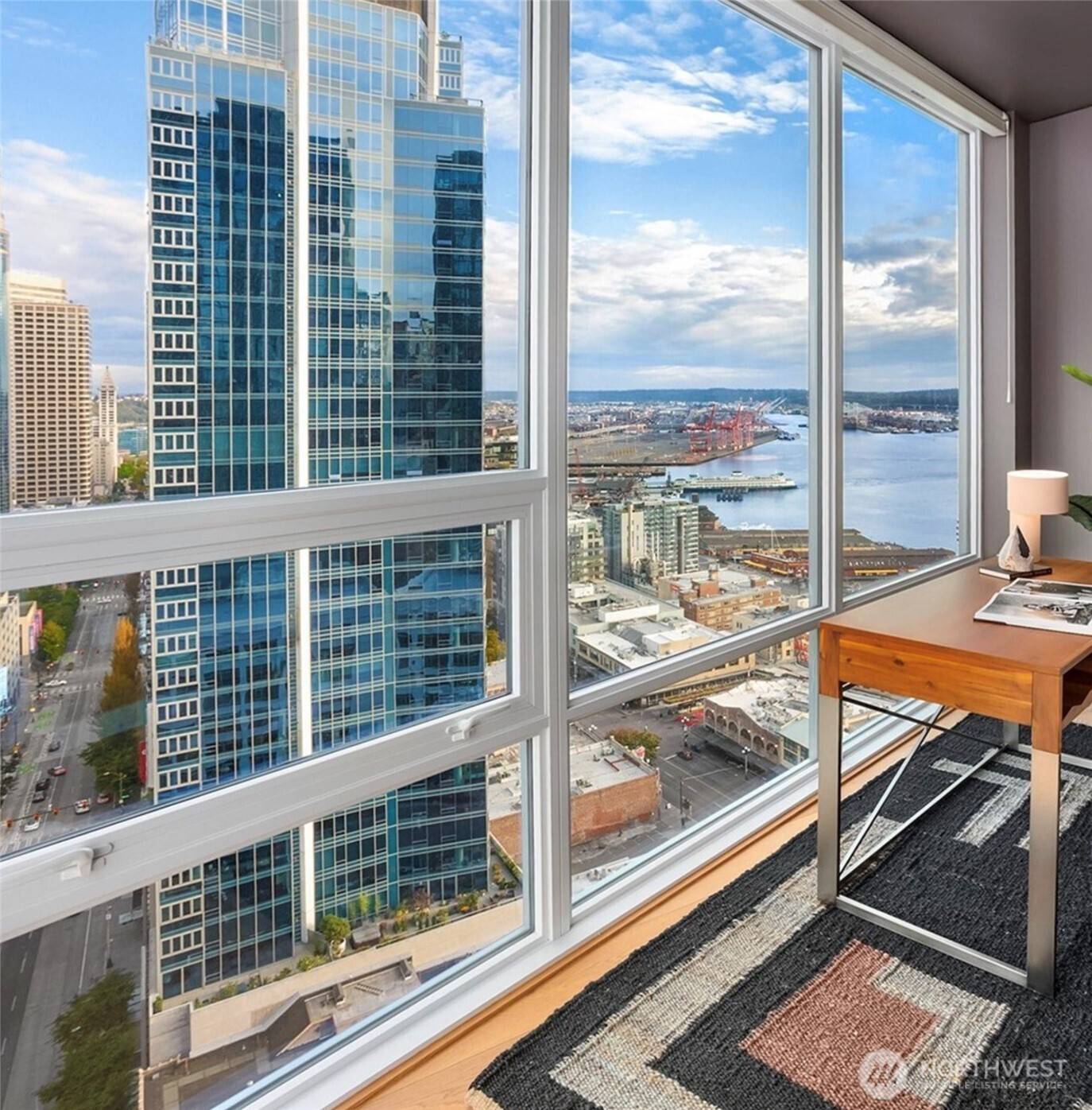 Seattle, WA 98101,121 Stewart ST #2402