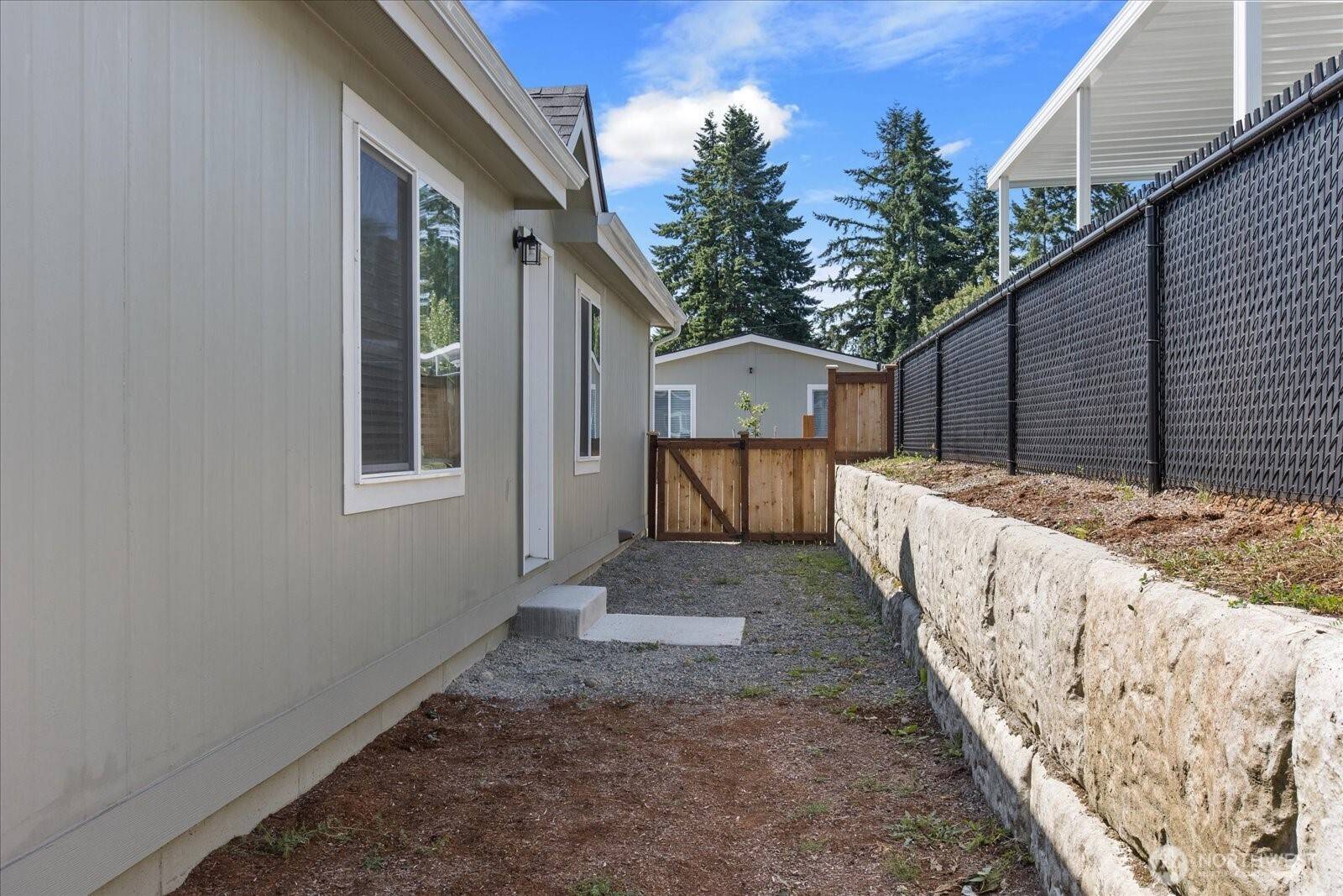 Bothell, WA 98021,23708 Locust WAY #64