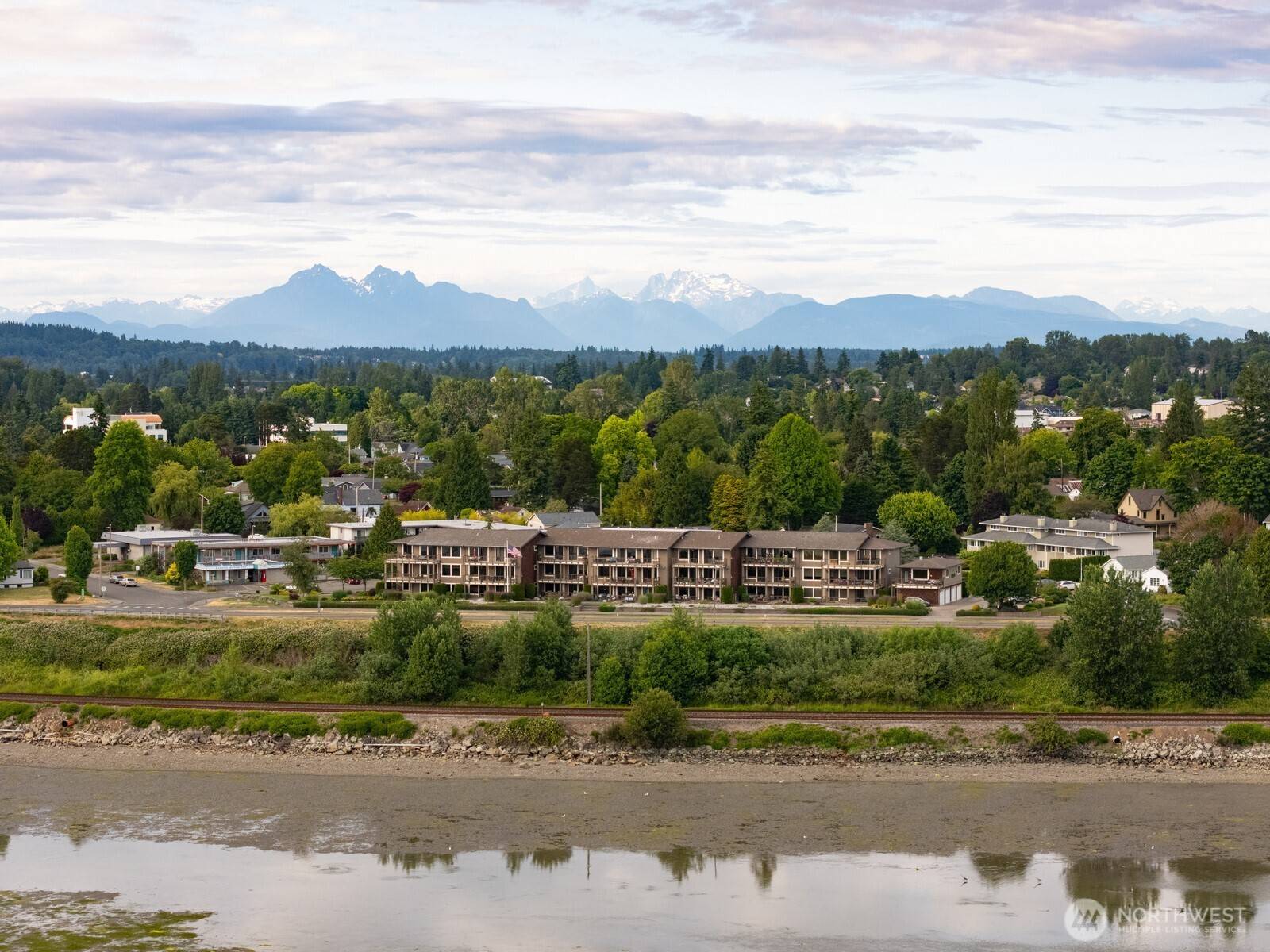 Blaine, WA 98230,1300 Peace Portal DR #106