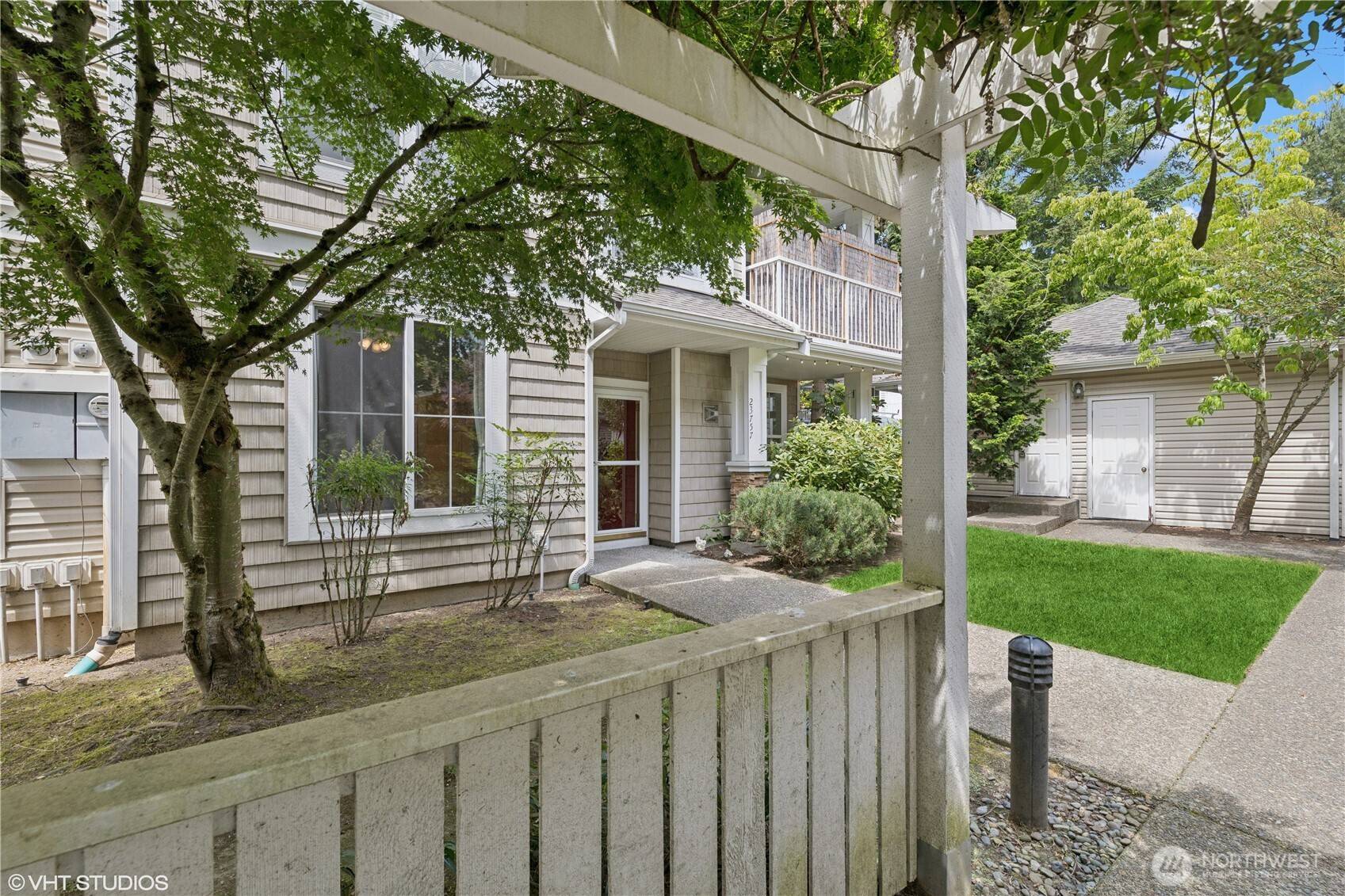 Issaquah, WA 98029,23757 SE 52nd LN #13-1