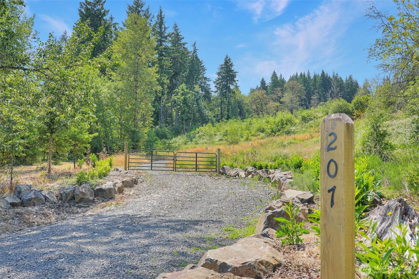 Chehalis, WA 98532,207 Sanderson RD