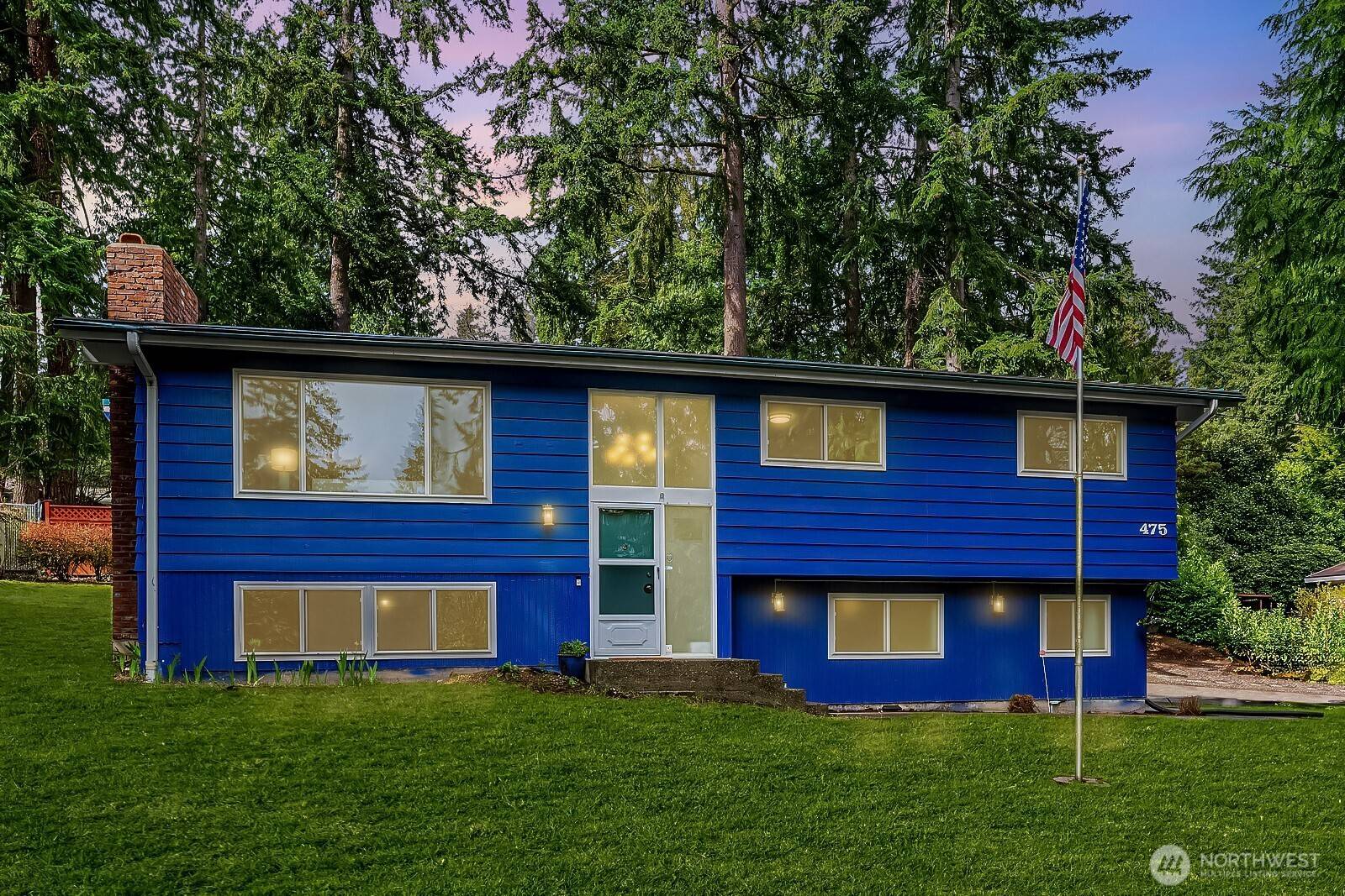 Issaquah, WA 98027,475 Mt Hood DR SW