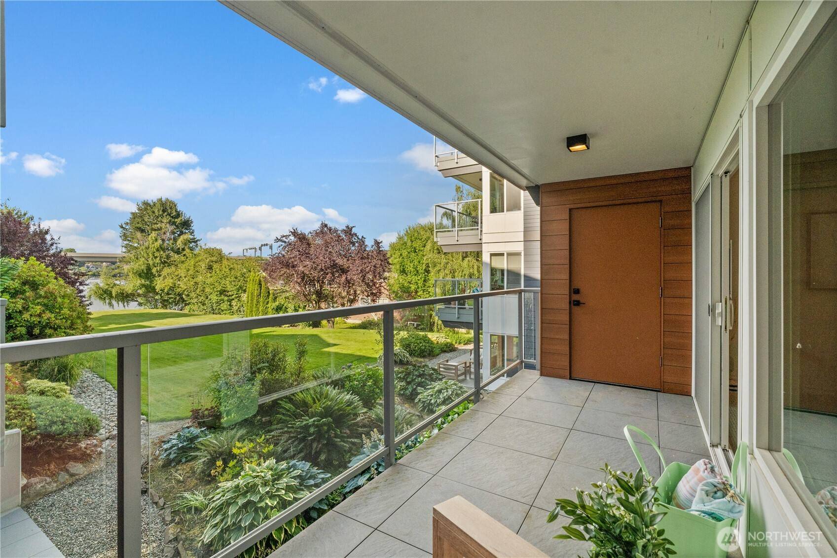 Seattle, WA 98112,2501 Canterbury LN E #203