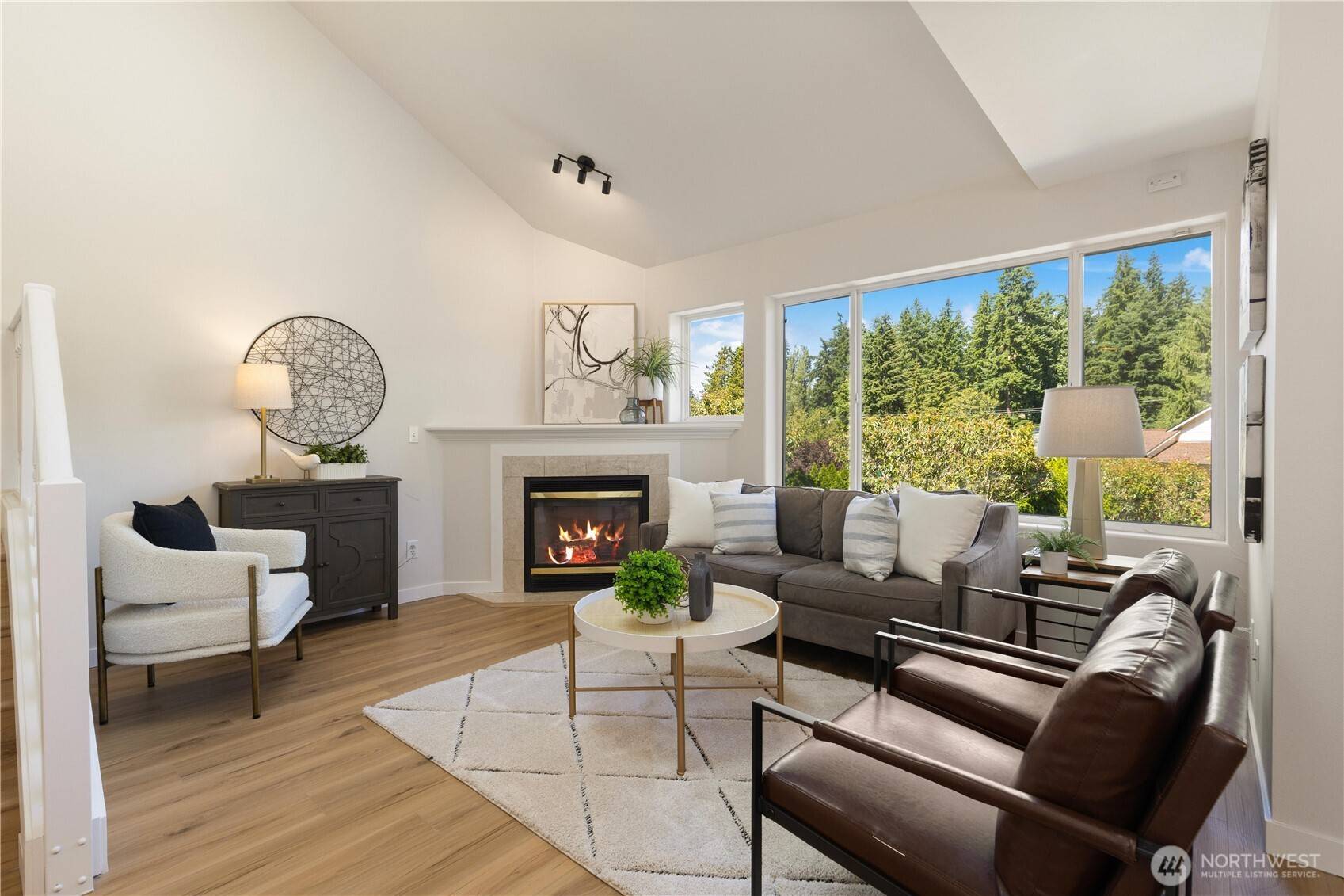 Edmonds, WA 98026,8828 238th ST SW #D5