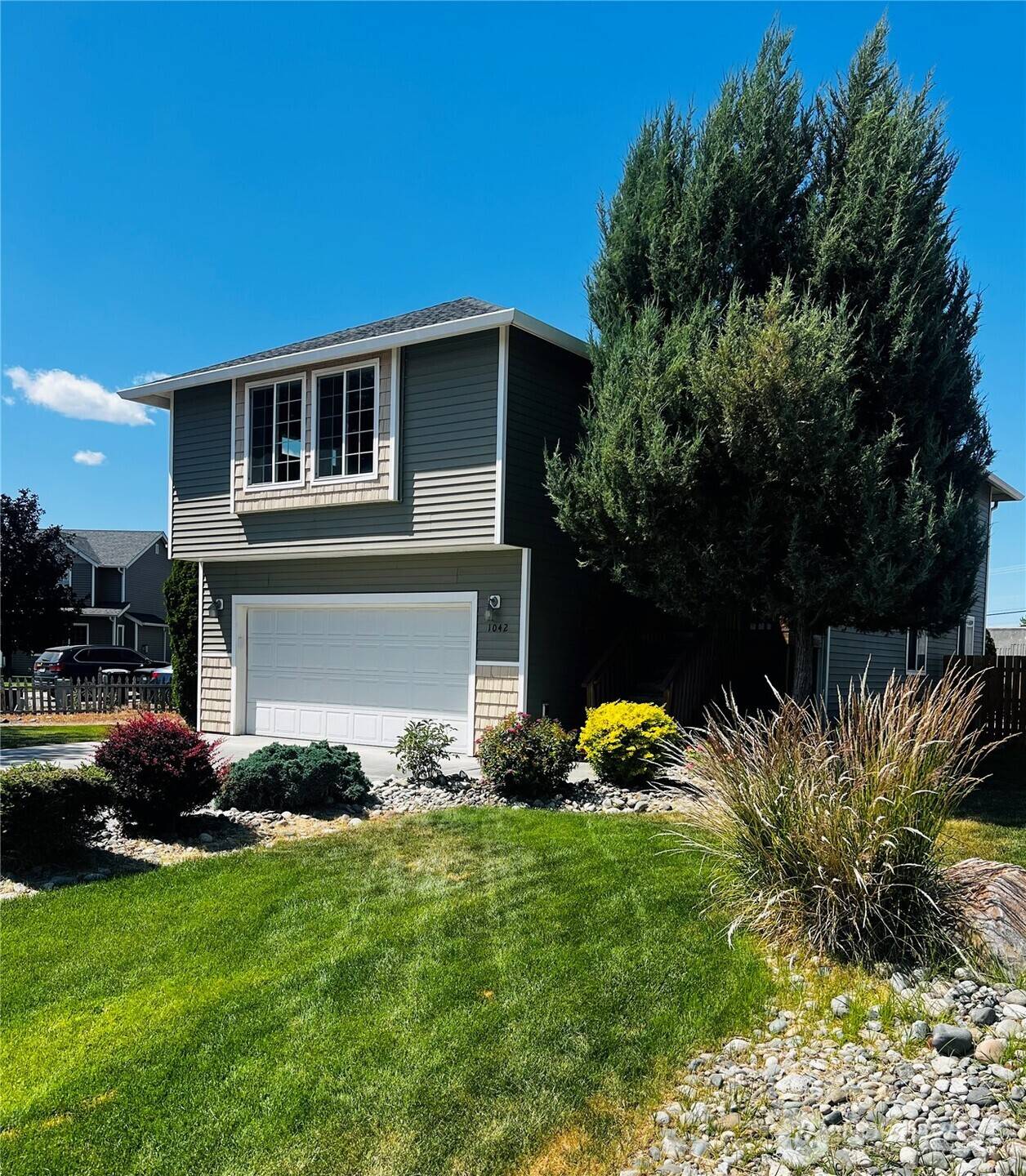Moses Lake, WA 98837,1042 S Lakeland DR