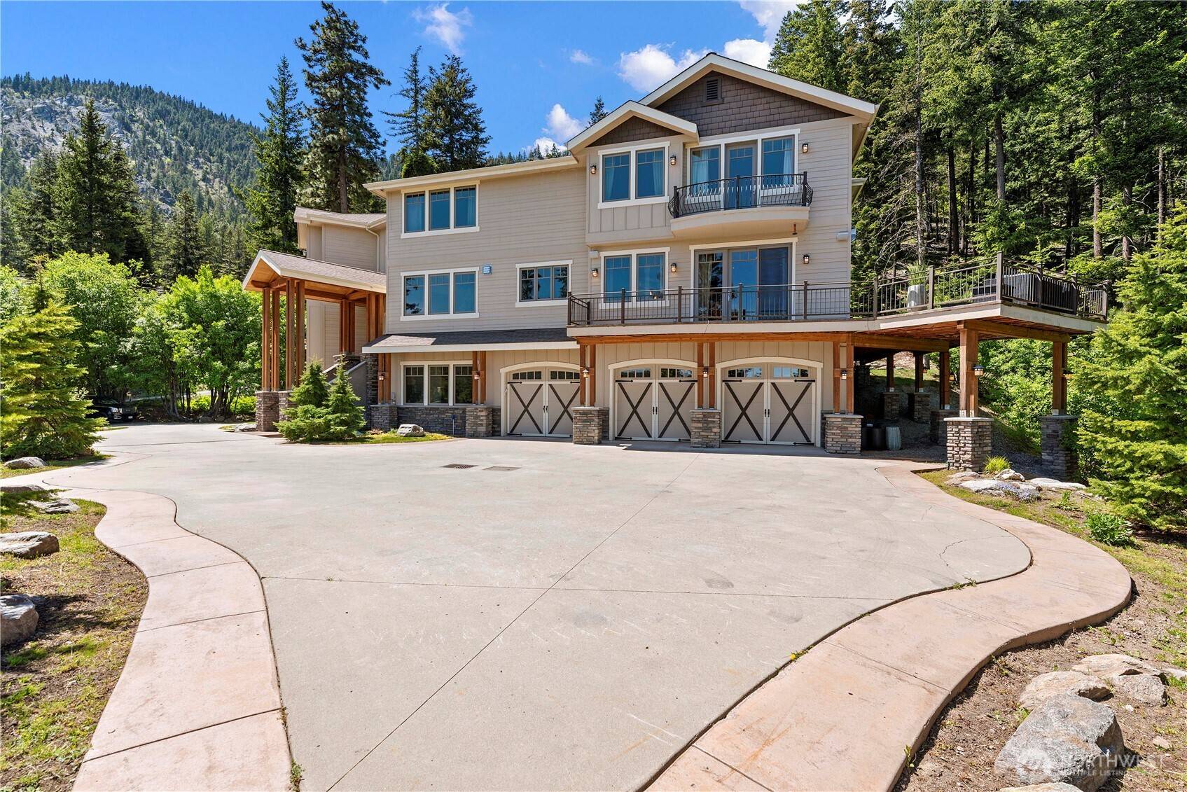 Wenatchee, WA 98801,6730 Forest Ridge DR