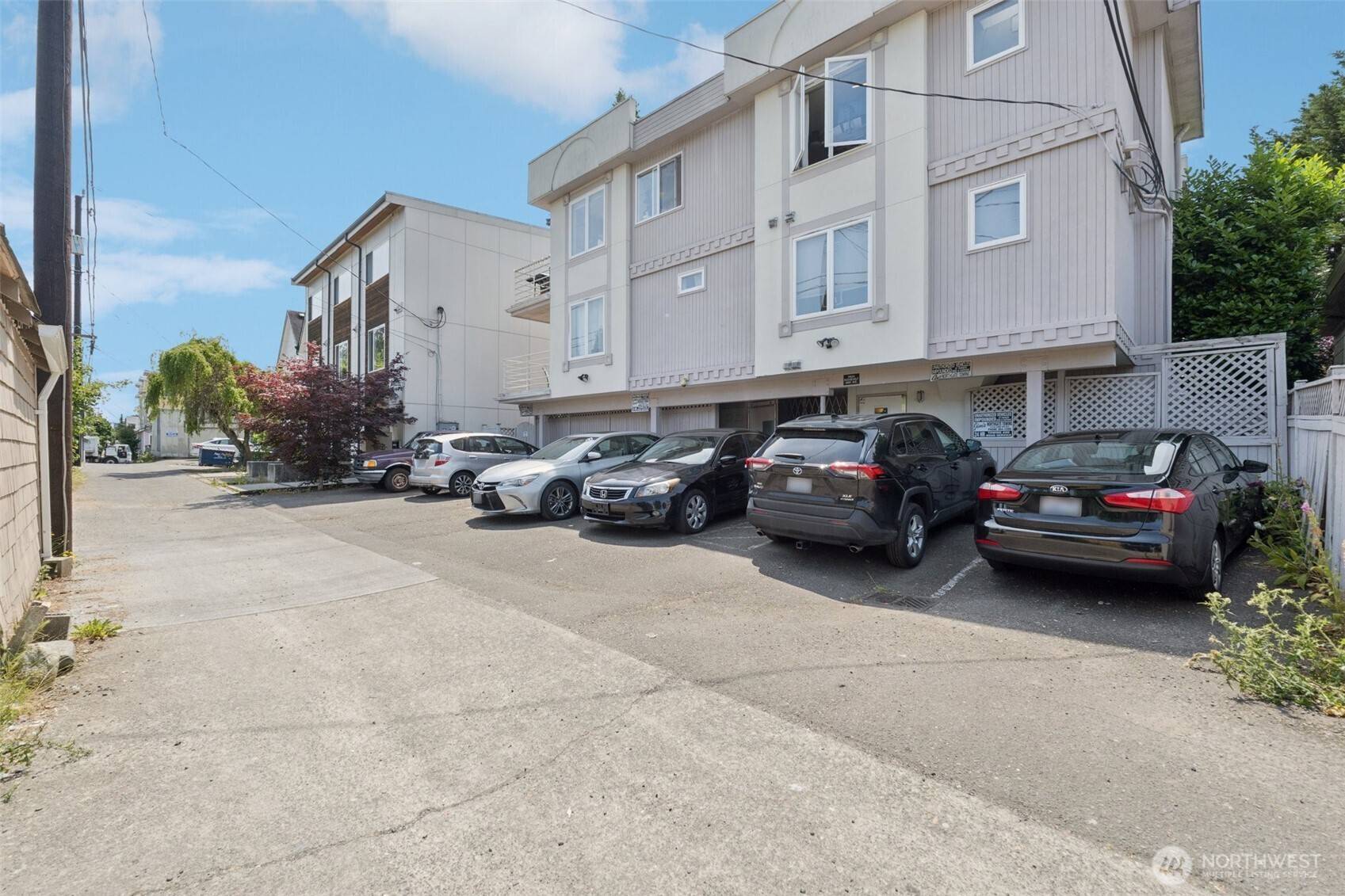 Seattle, WA 98105,5624 Roosevelt WAY NE #202