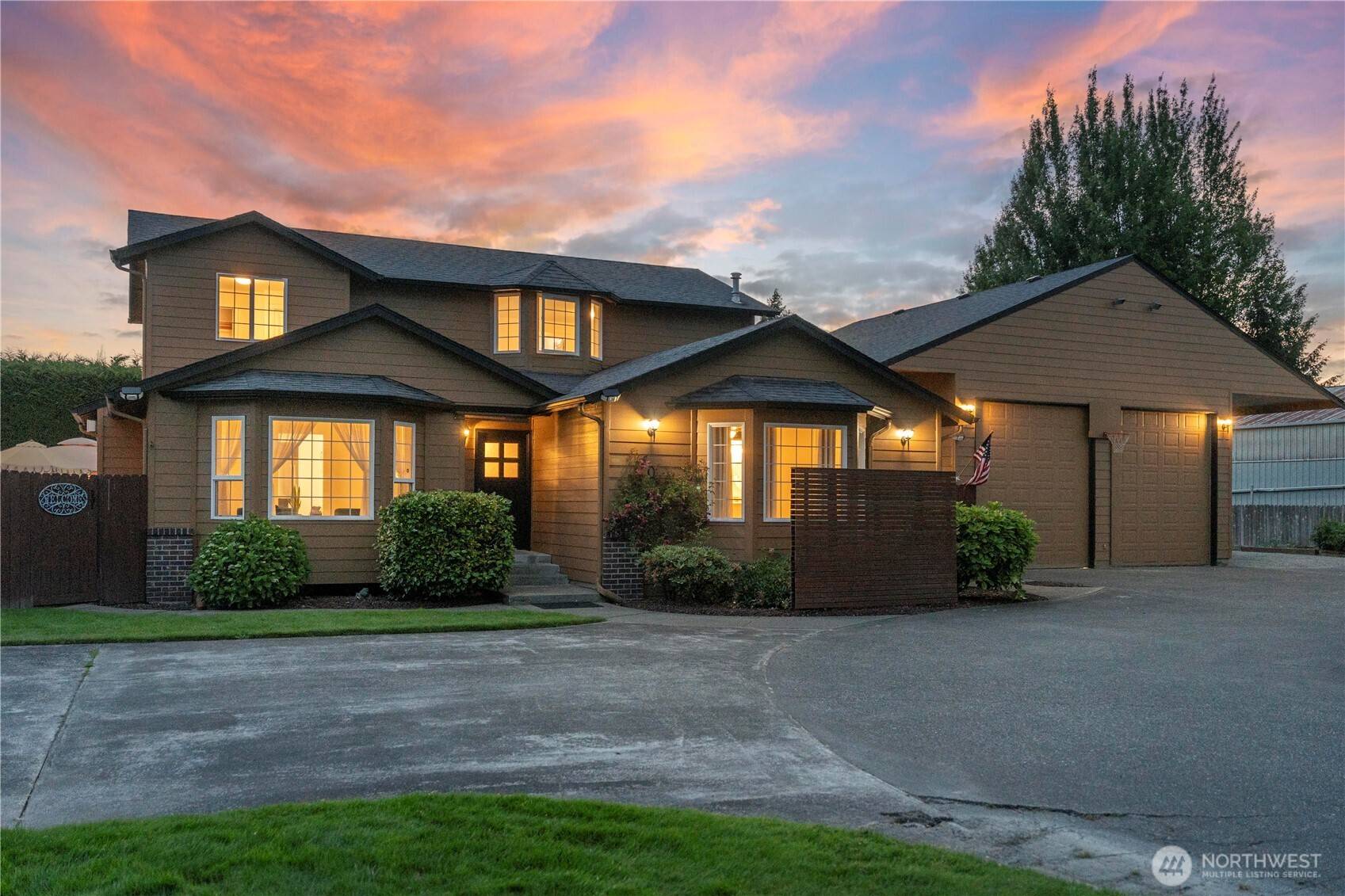 Puyallup, WA 98371,608 14th ST SW