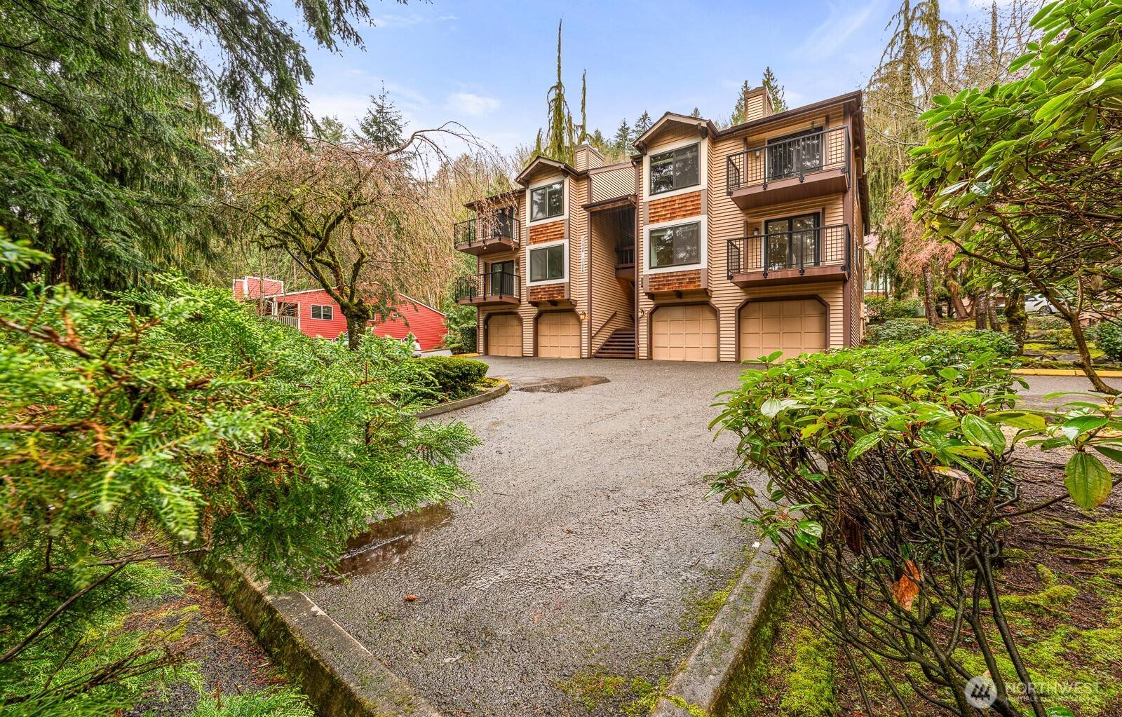 Redmond, WA 98052,17424 NE 88th PL #B24