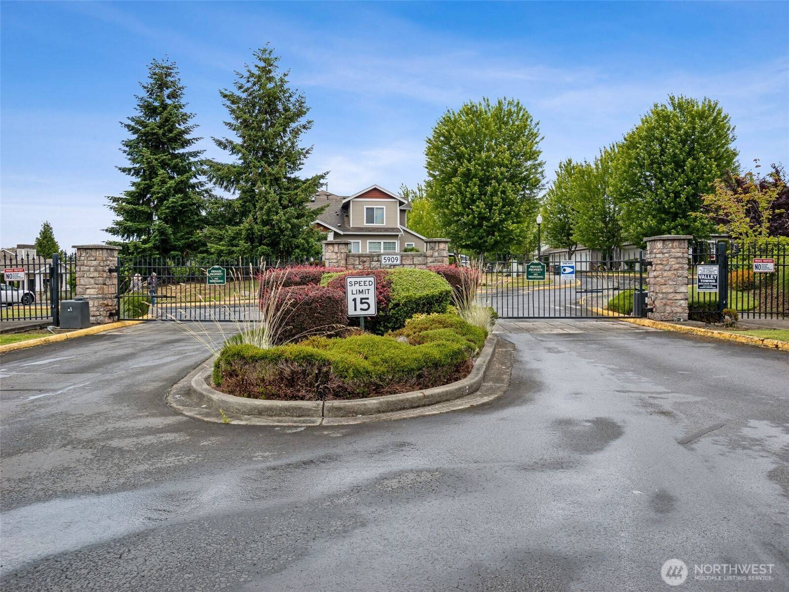 Auburn, WA 98092,5909 Panorama DR SE