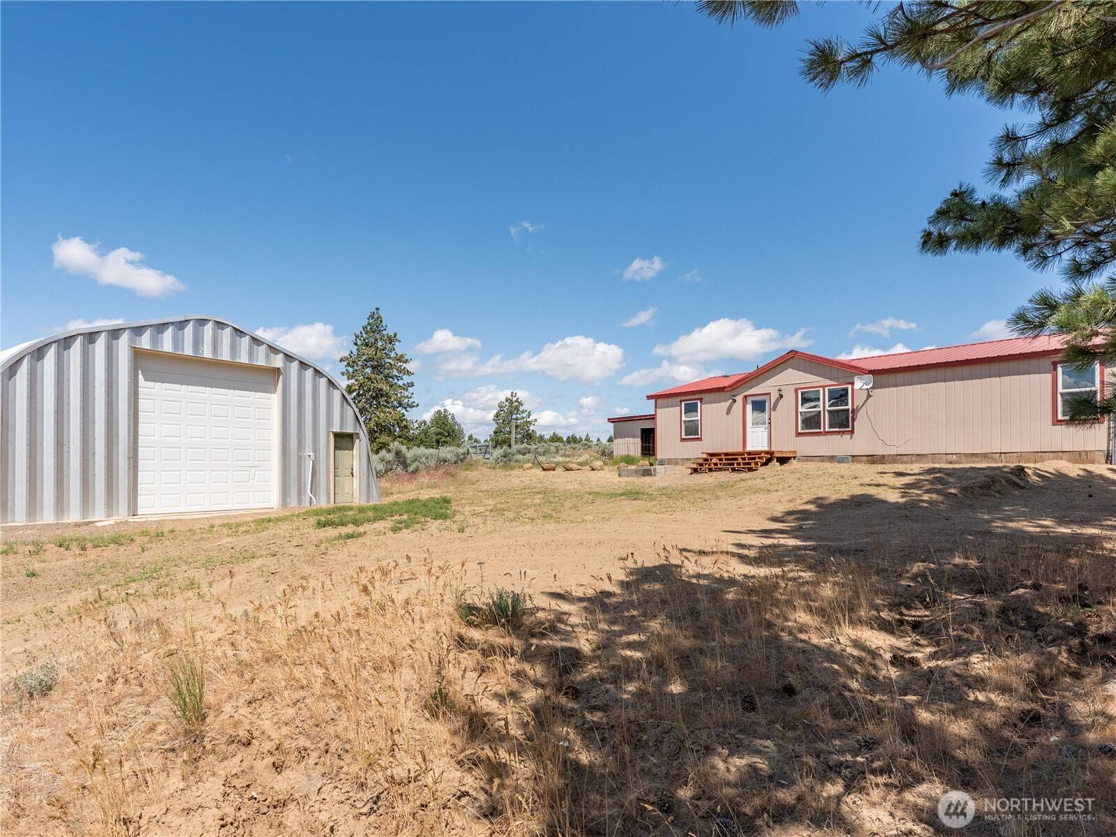East Wenatchee, WA 98802,115 Hummingbird RD