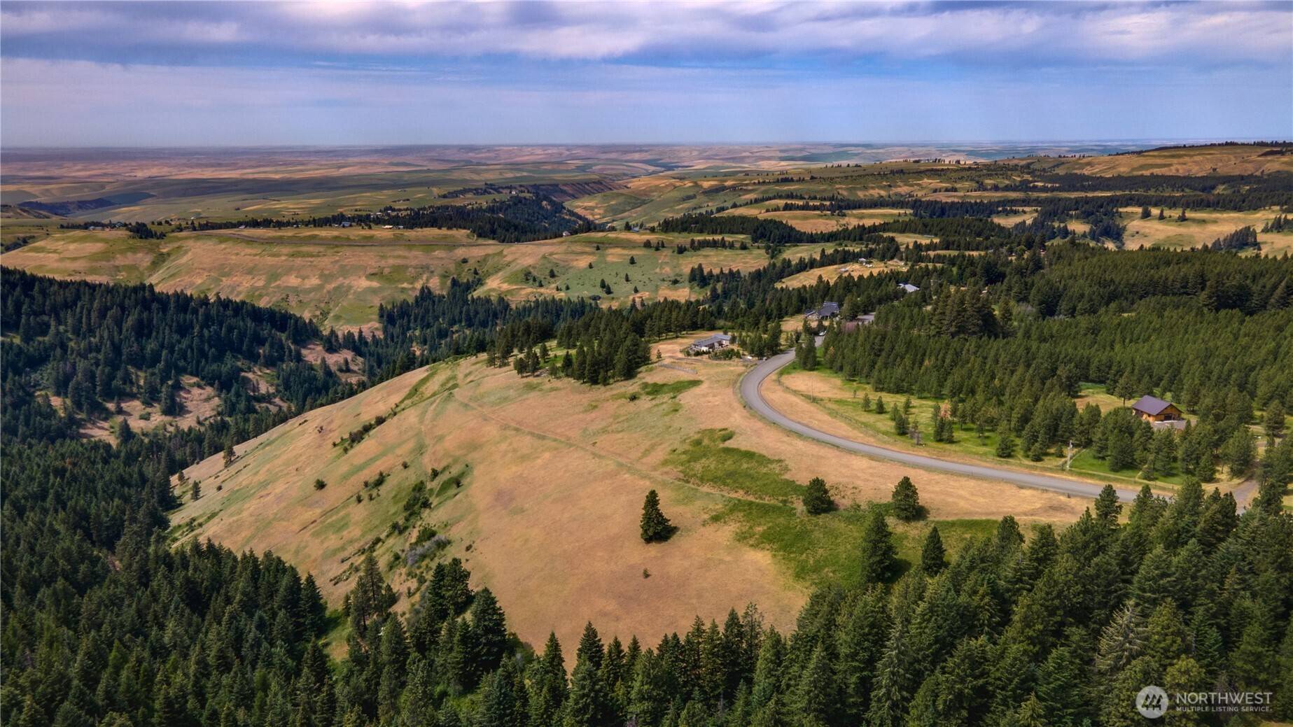 Waitsburg, WA 99361,7714 Lewis Peak RD