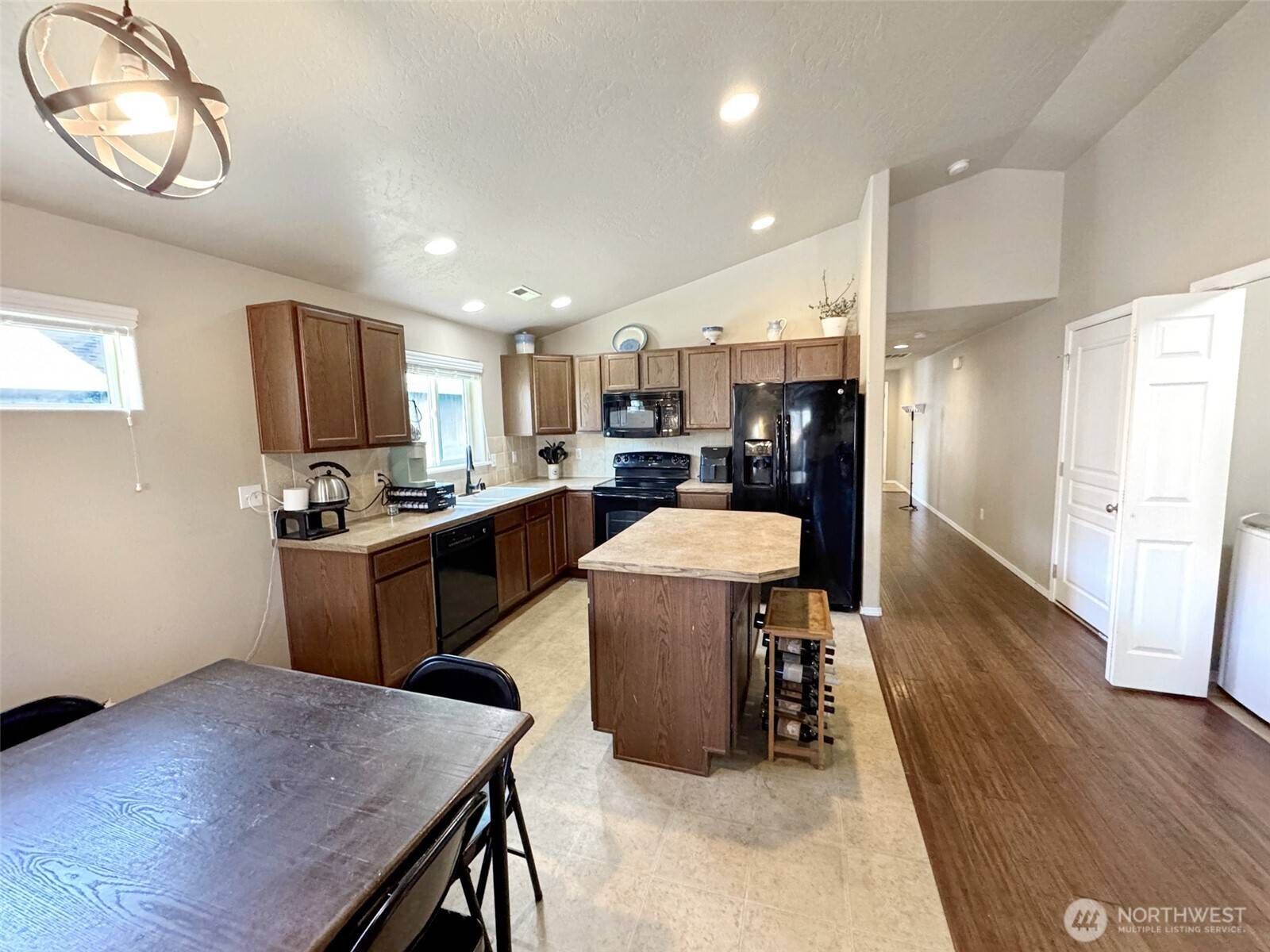 College Place, WA 99324,314 SW Homestead