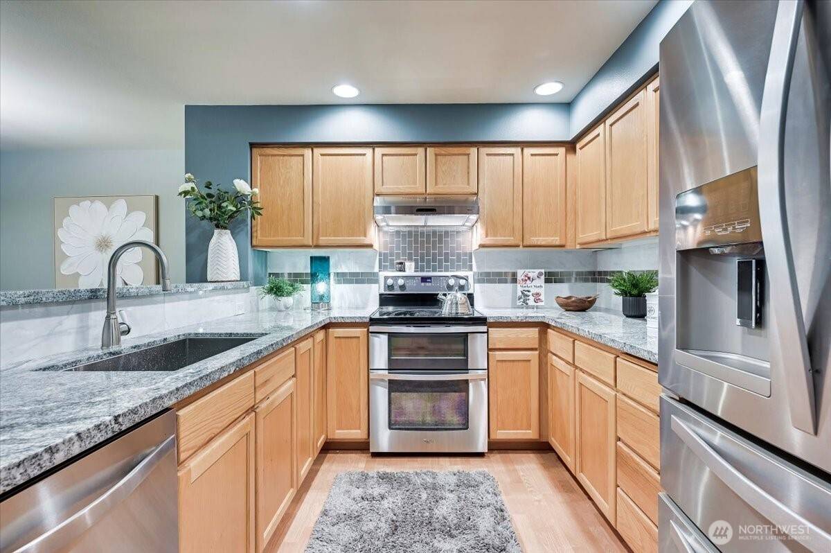 Everett, WA 98208,2001 120th PL SE #3-104