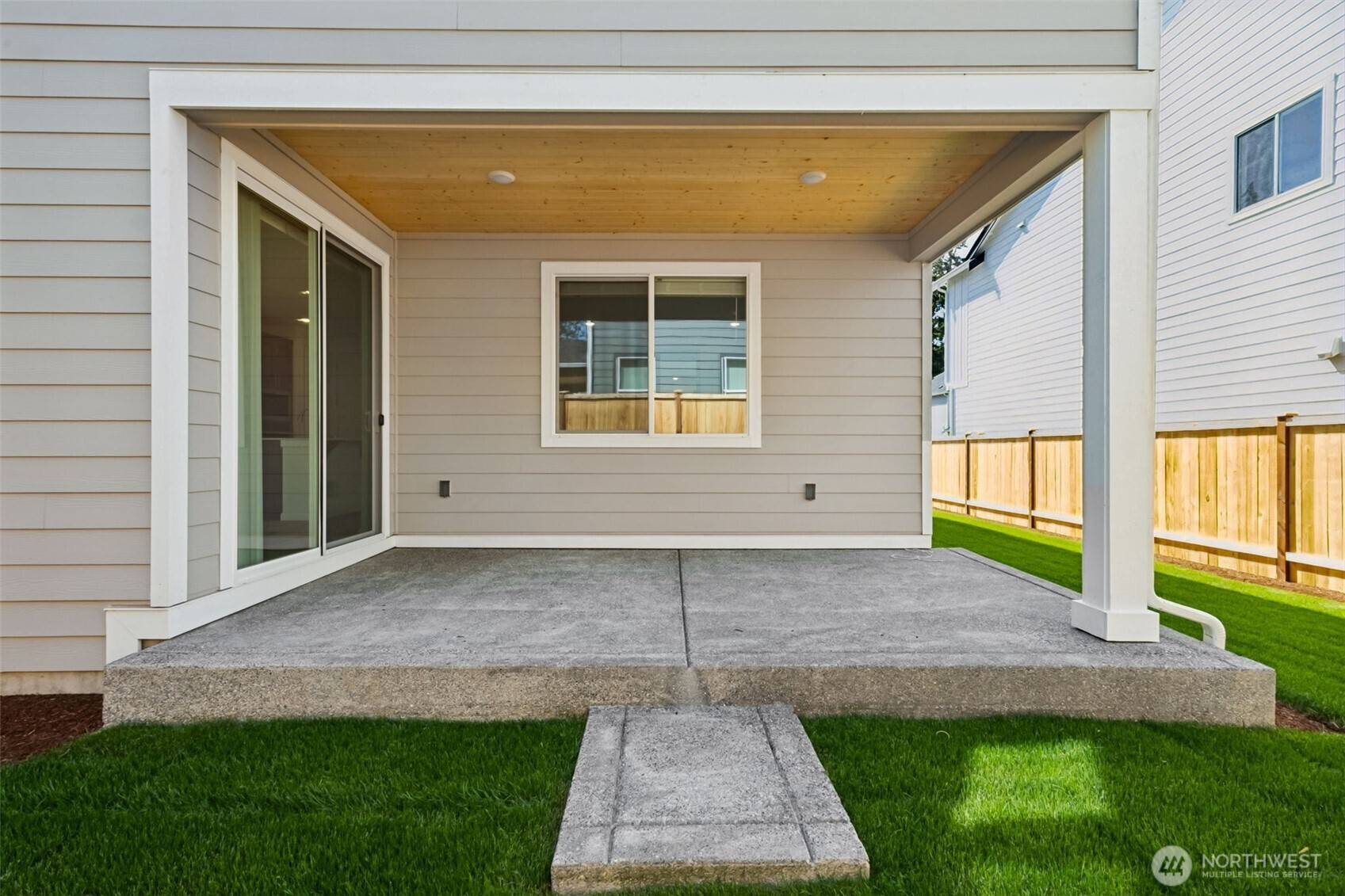 Graham, WA 98338,20420 97th AVE E #5