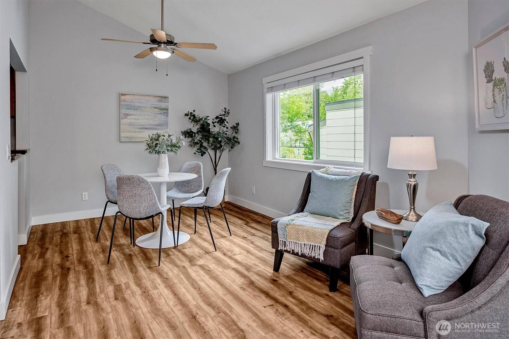 Redmond, WA 98052,15819 NE Leary WAY #D302