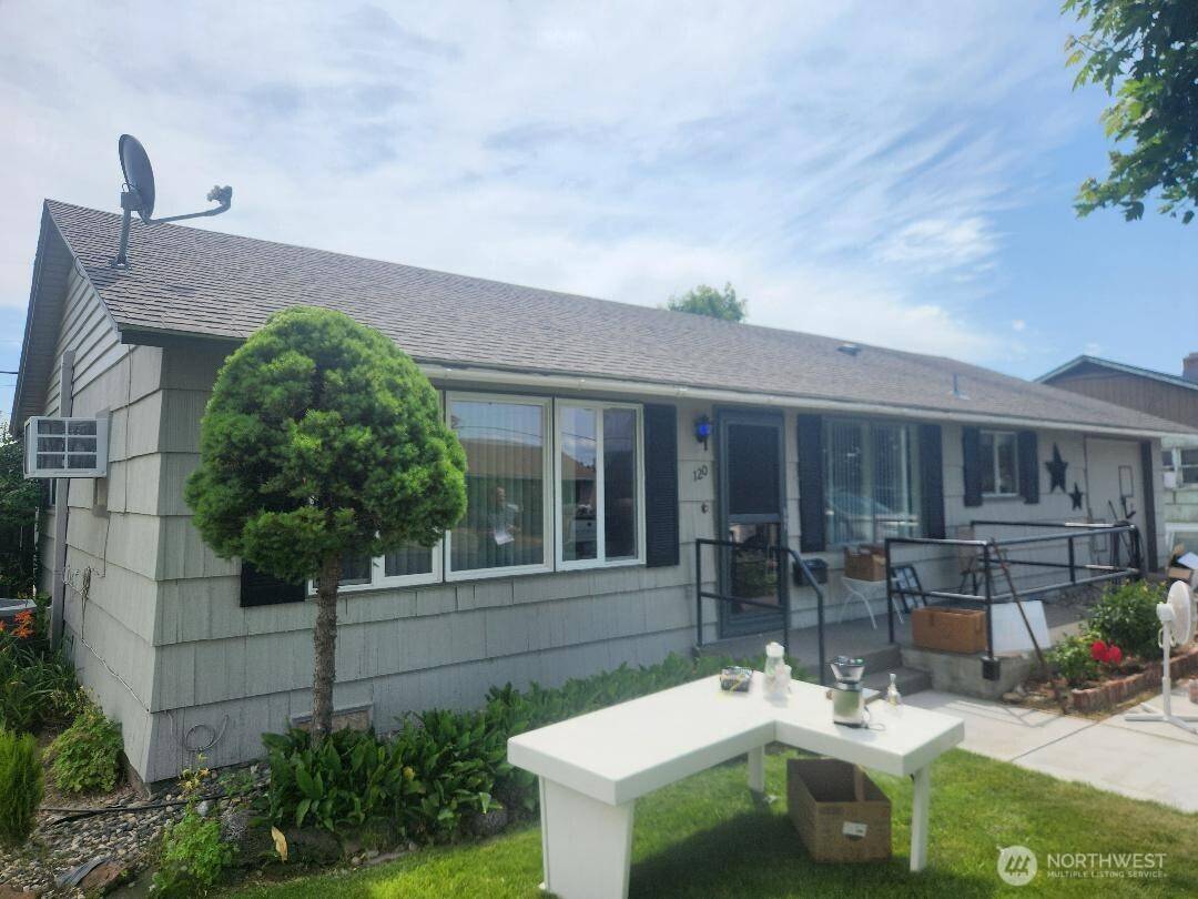 Ephrata, WA 98823,120 H ST SE