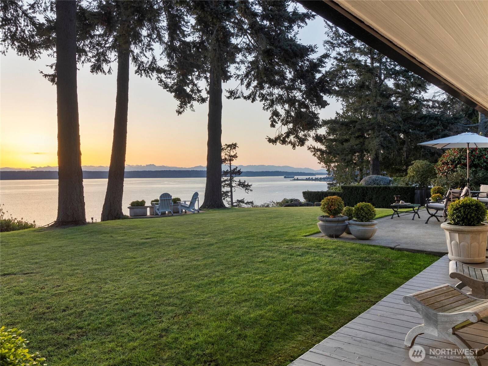 Normandy Park, WA 98166,19263 Edgecliff DR SW