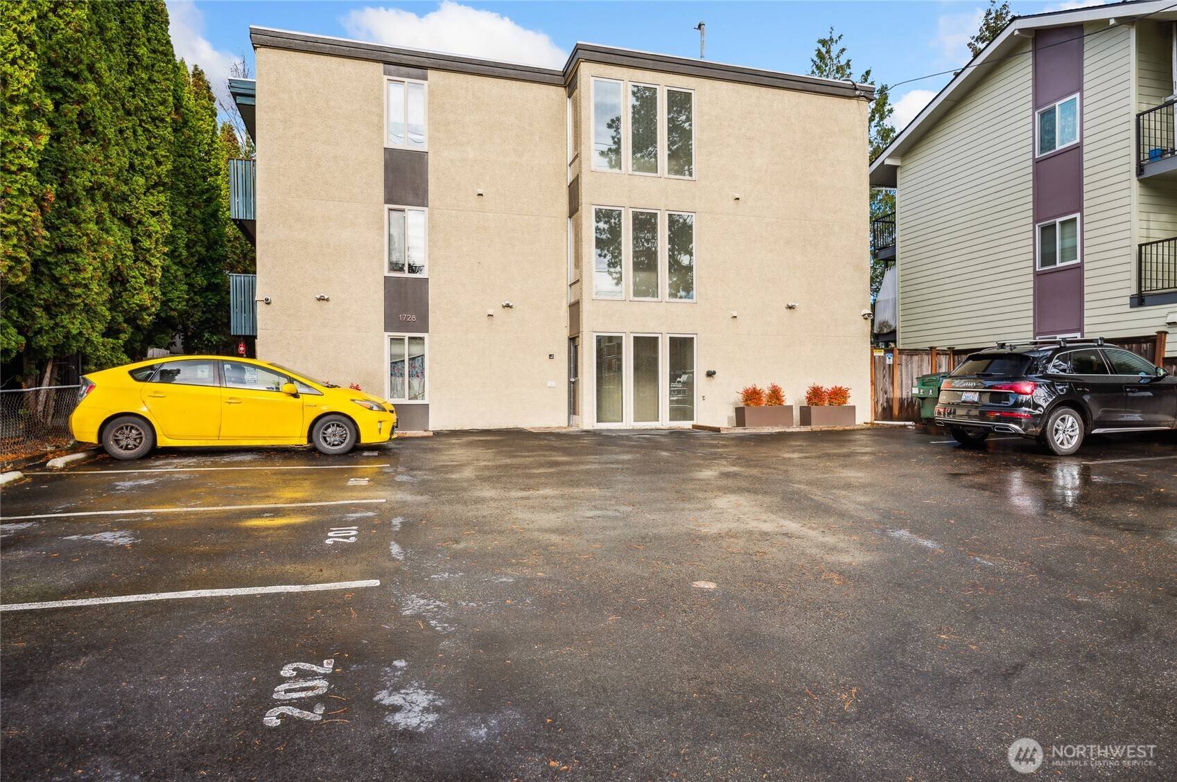 Shoreline, WA 98155,1728 NE 145th ST