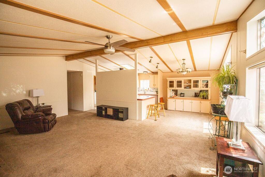 Oak Harbor, WA 98277,1361 NE Goldie RD #17