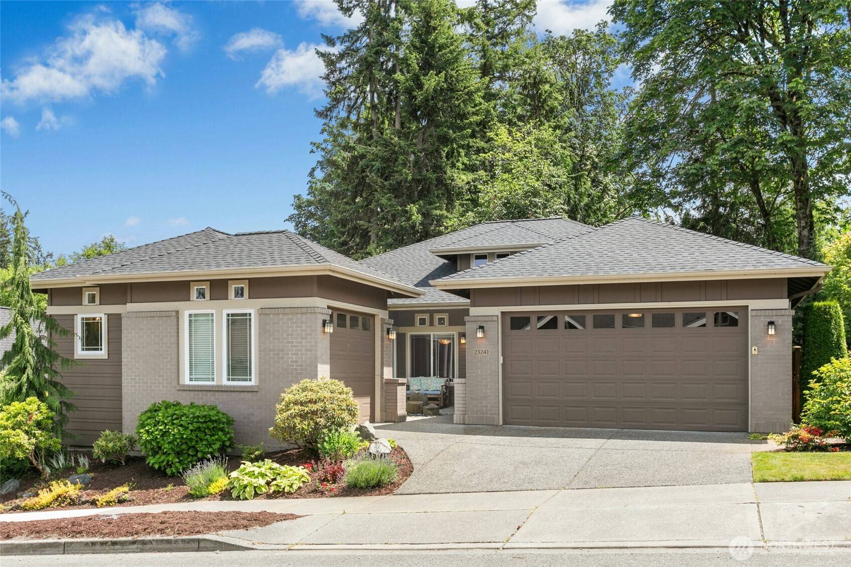 Redmond, WA 98053,23241 NE 126th ST