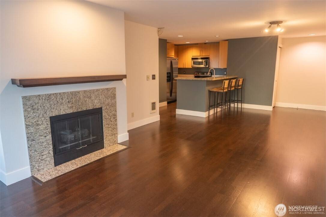 Seattle, WA 98126,3202 SW Avalon WAY #303