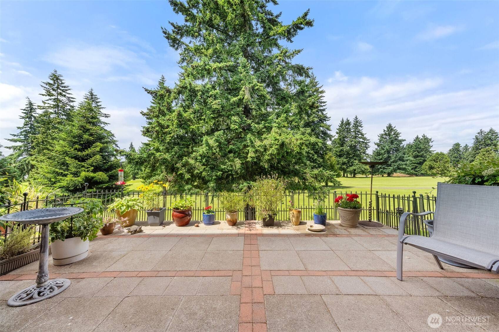 Tacoma, WA 98405,2440 S Steele ST #103