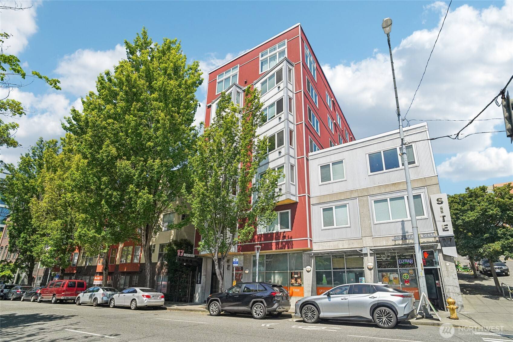 Seattle, WA 98121,2504 Western AVE #326