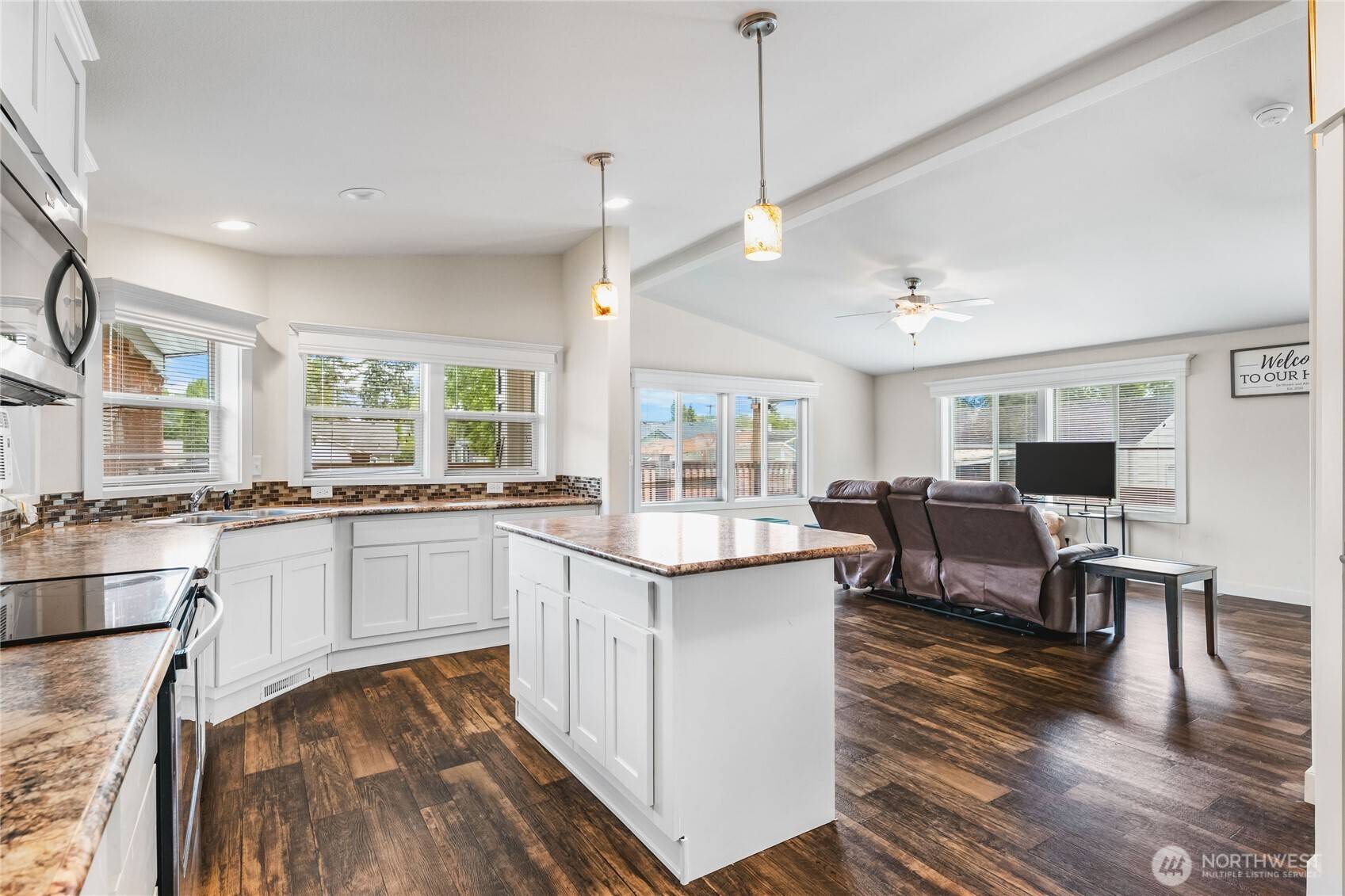 Auburn, WA 98002,120 L ST SE
