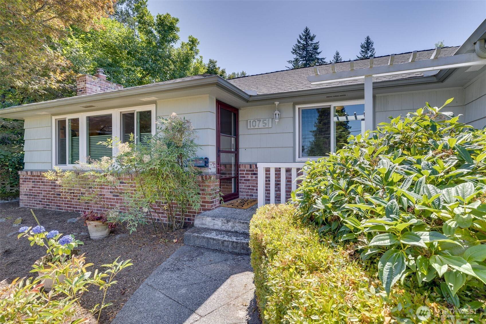 Seattle, WA 98125,10751 Durland AVE NE
