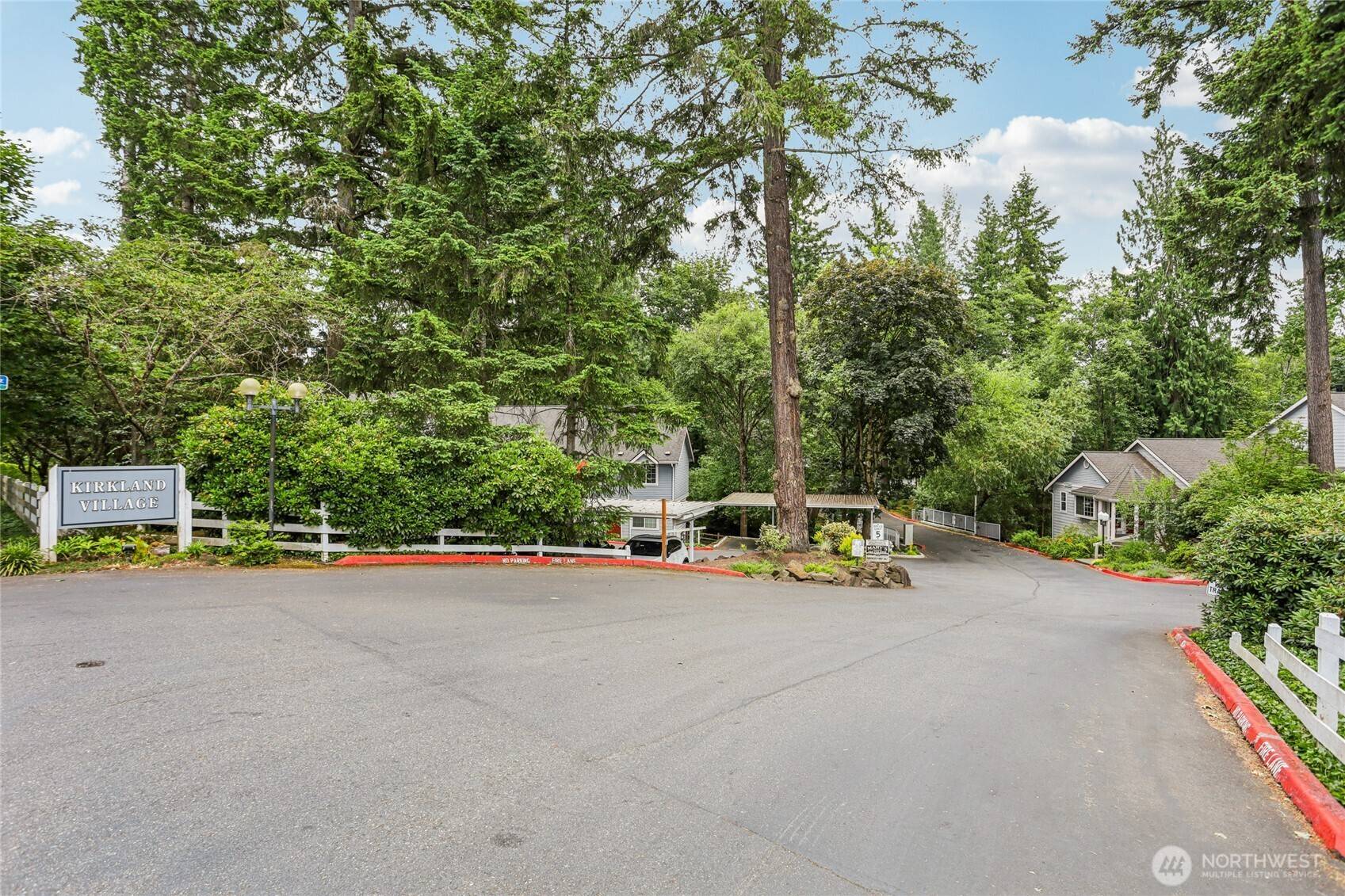 Kirkland, WA 98034,13145 102nd LN NE #6